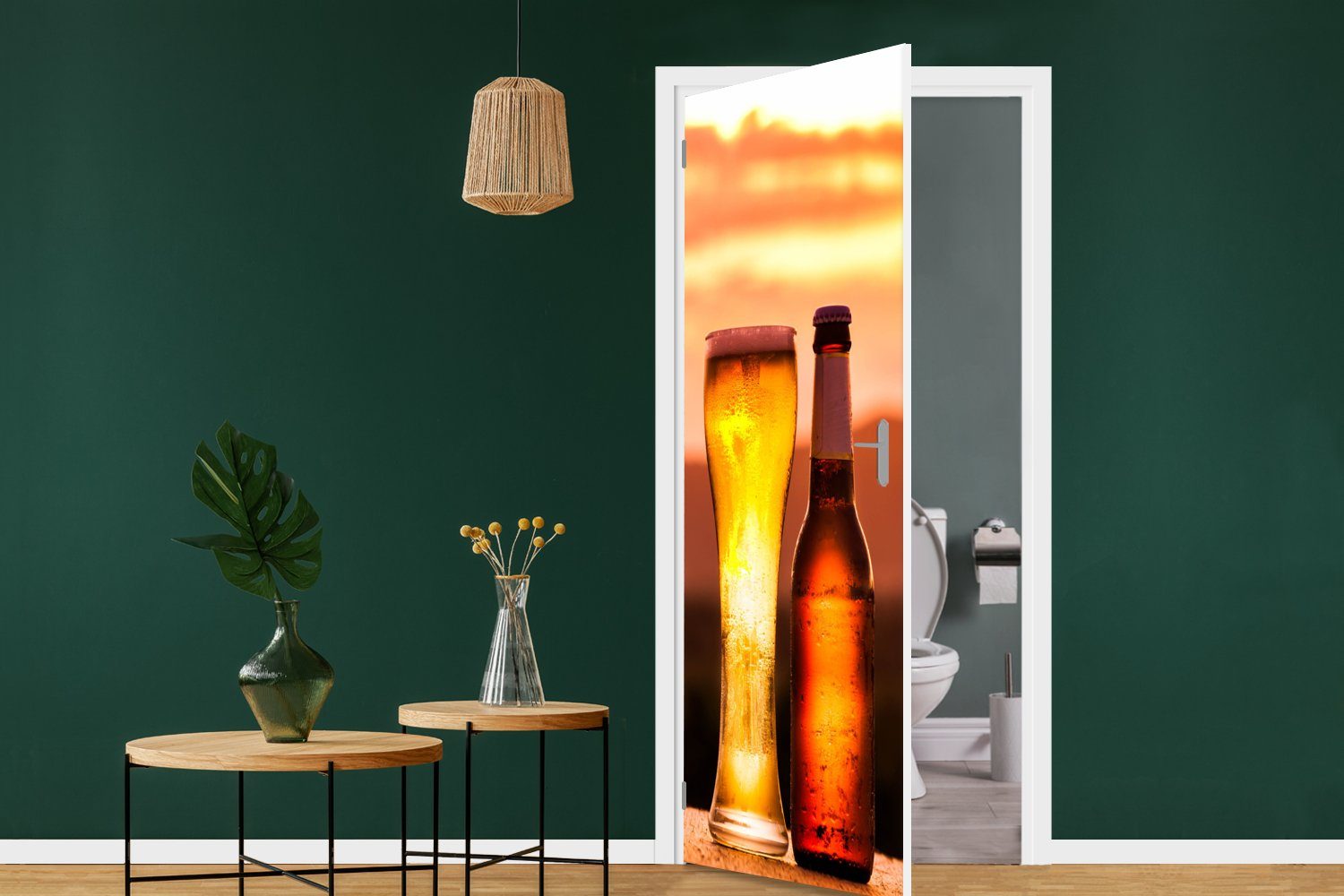 Bier MuchoWow bedruckt, cm St), Tür, Türtapete einer bei Fototapete (1 Matt, Bergkulisse, 75x205 vor für Türaufkleber, Sonnenuntergang