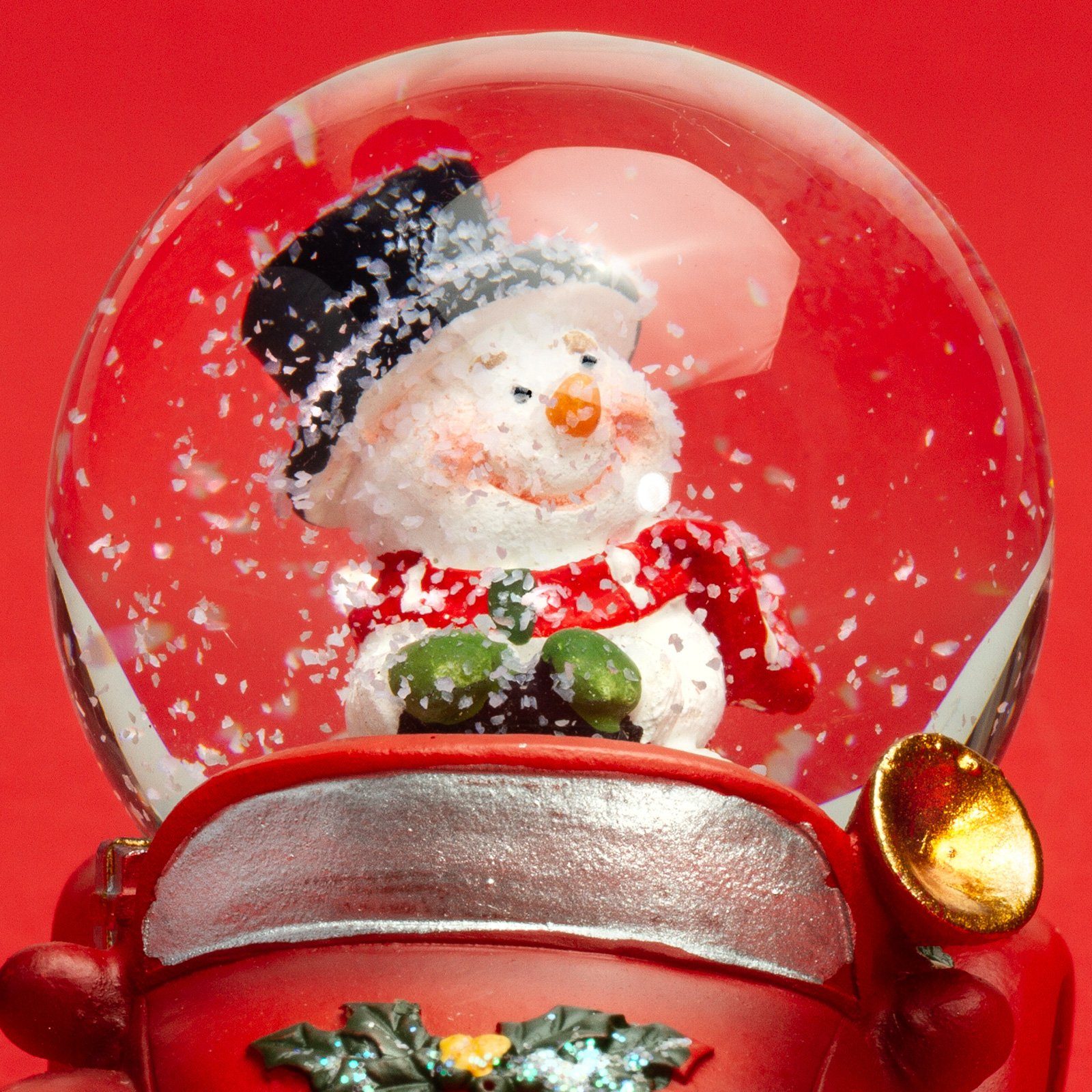 SIKORA Schneekugel SK04 Kleine Glas Schneekugel Schneemann im Auto D:45mm, Besondere Winterdeko – das perfekte Geschenk für Familie & Freunde