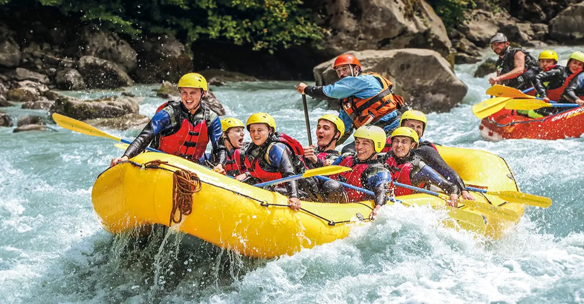 Jochen Schweizer Erlebnisgutschein Rafting Tour Interlaken, Spüre die Kraft der Simme-Wellen!