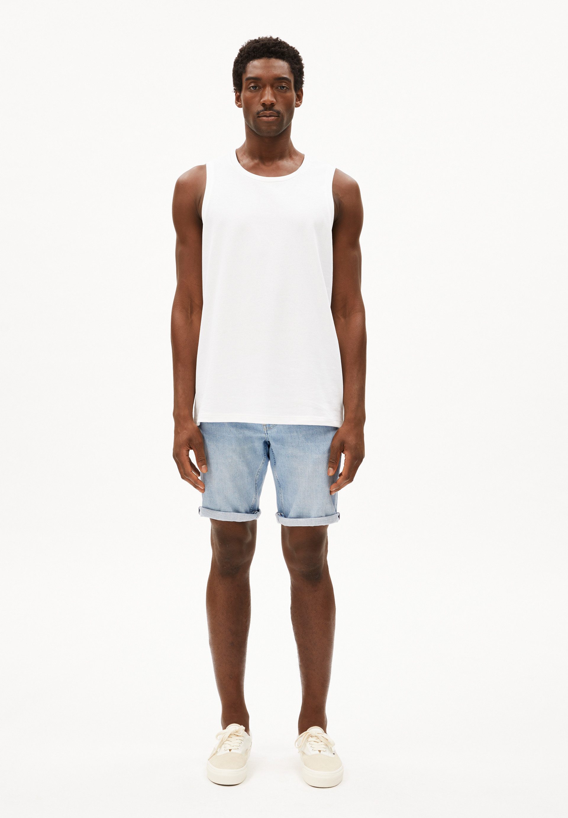 Armedangels Shorts NAAILO Jeans Shorts aus Bio-Baumwoll-Hanf Mix (Slim Fit)