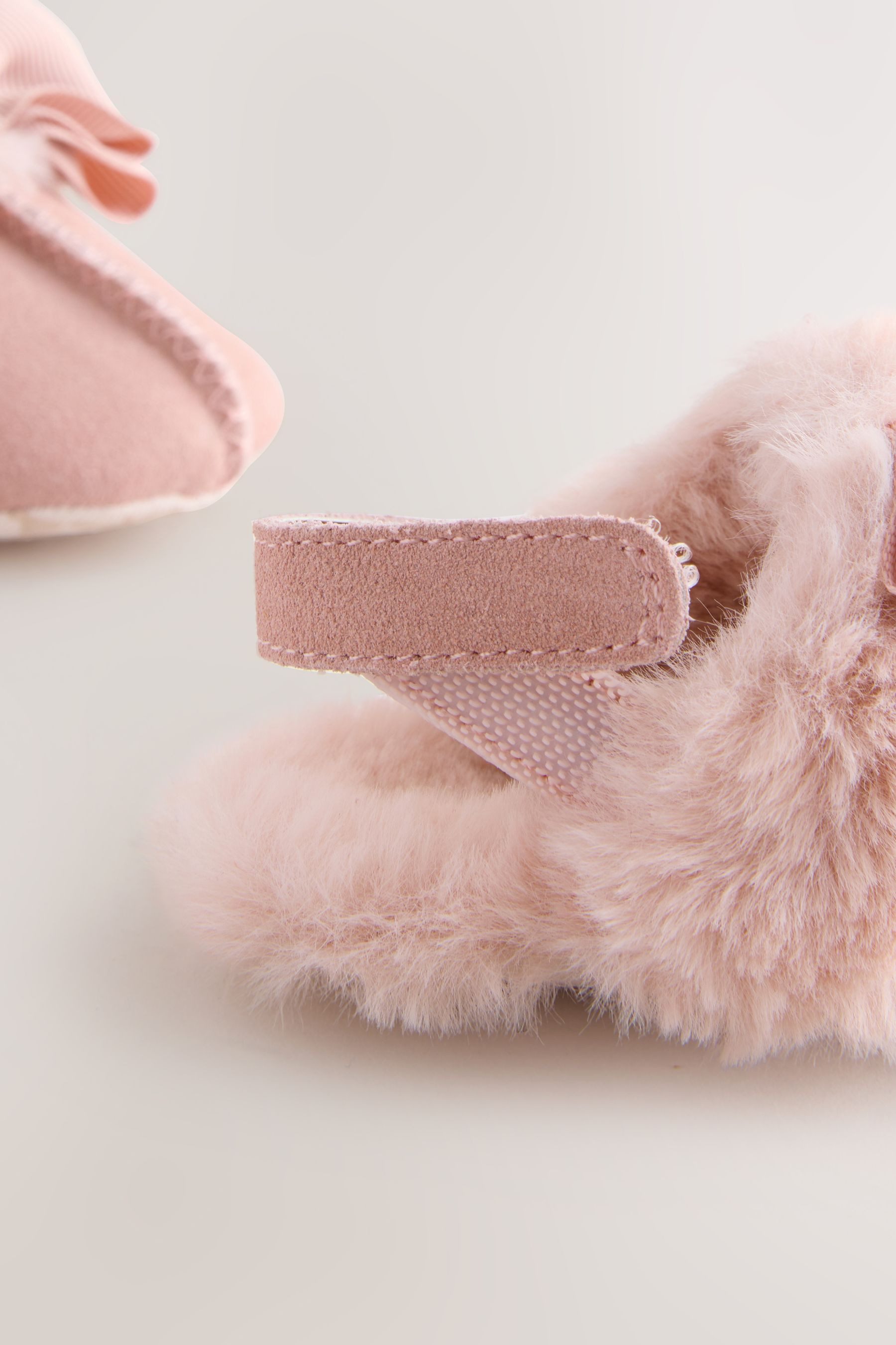 Baker by Ted Baker Baker by Ted Baker Baby Kunstfellpantoletten Pantolette (1-tlg)