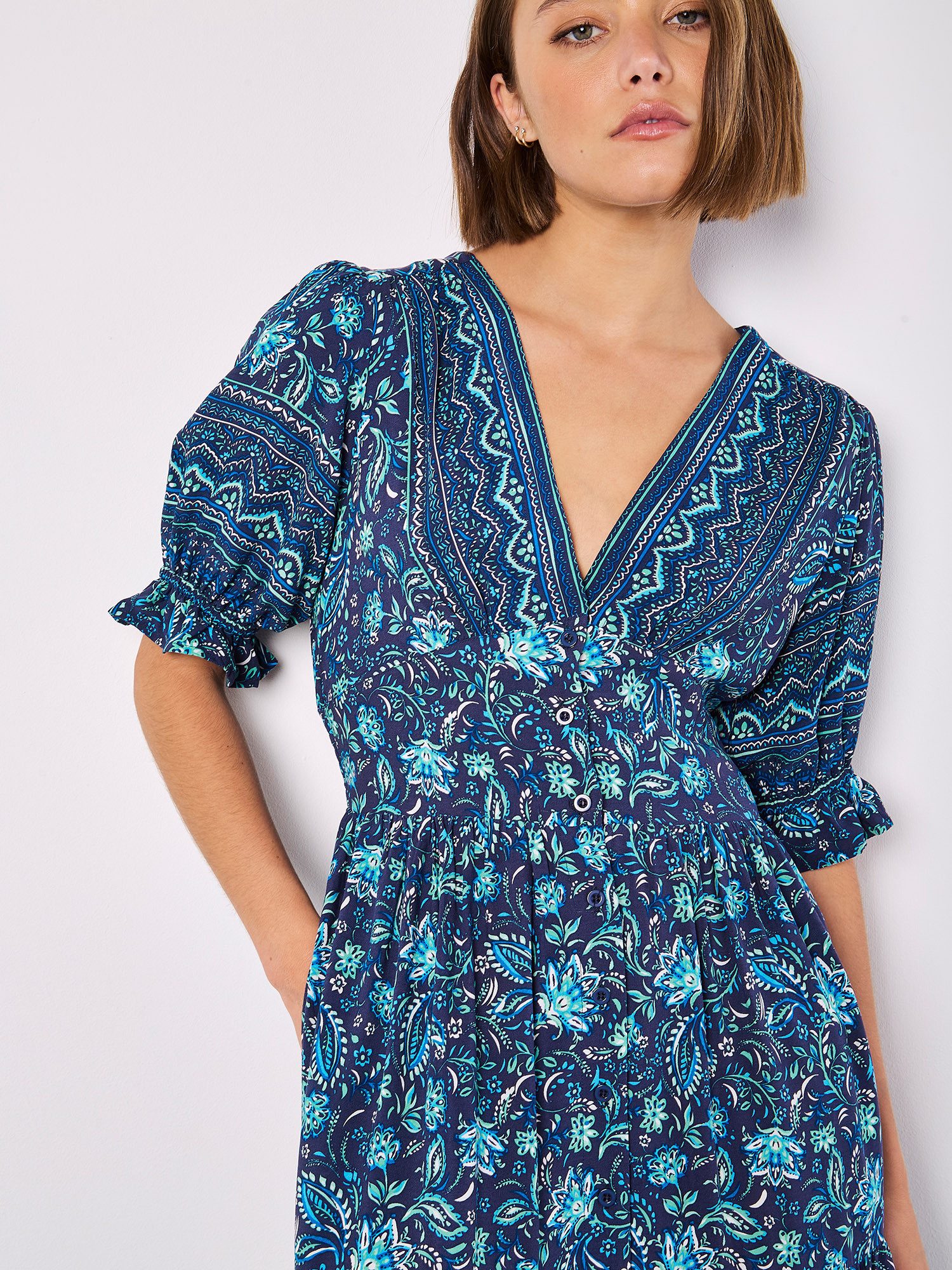 Apricot Druckkleid Sarasa Sommerkleid, mit Blumenmuster günstig online kaufen