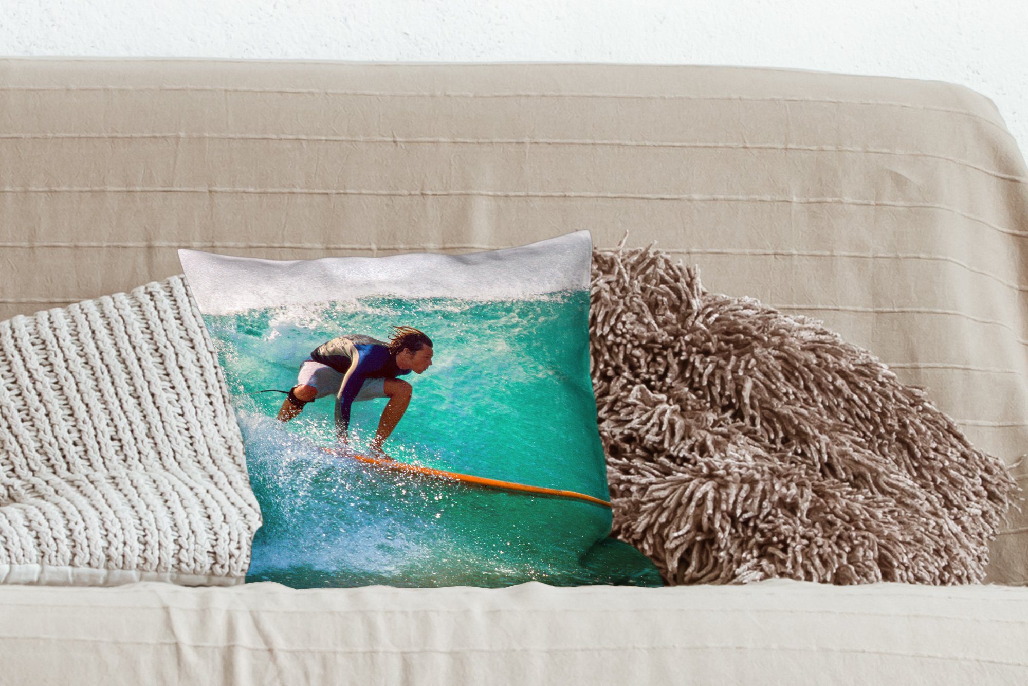 MuchoWow Dekokissen Surfen auf Schlafzimmer, Wellen, mit Füllung Sofakissen Wohzimmer, Zierkissen den für Deko