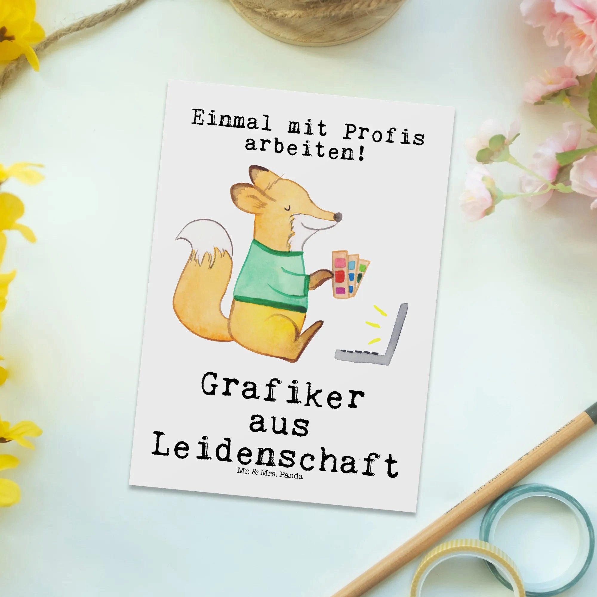Thumbnail - Mr. & Mrs. Panda Postkarte Grafiker Leidenschaft - Weiß - Geschenk, Kreativ, Postkarte, Dankeska, Witzige Sprüche