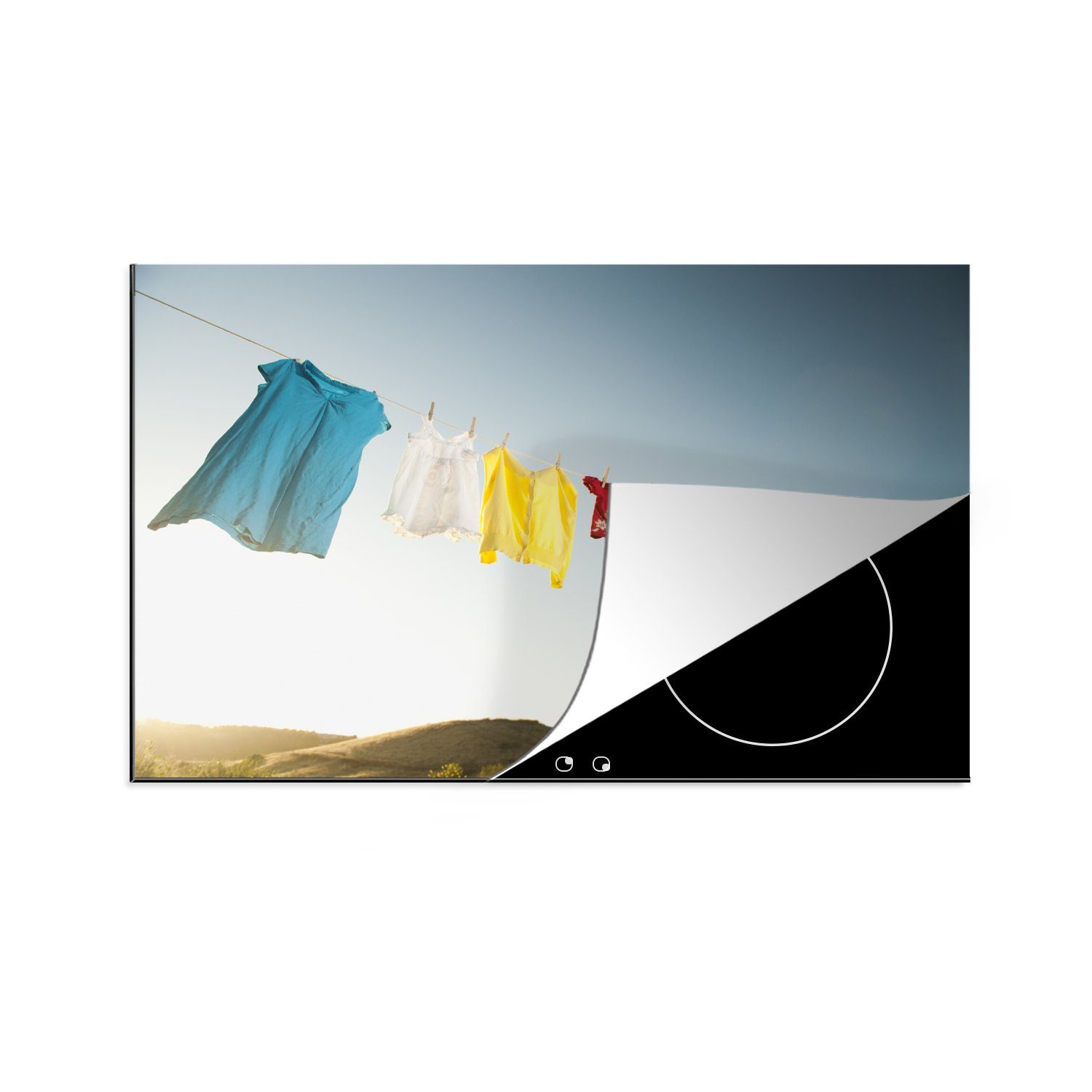 MuchoWow Herdblende-/Abdeckplatte Frauenkleidung auf einer Wäscheleine, Vinyl, (1 tlg), 81x52 cm, Induktionskochfeld Schutz für die küche, Ceranfeldabdeckung