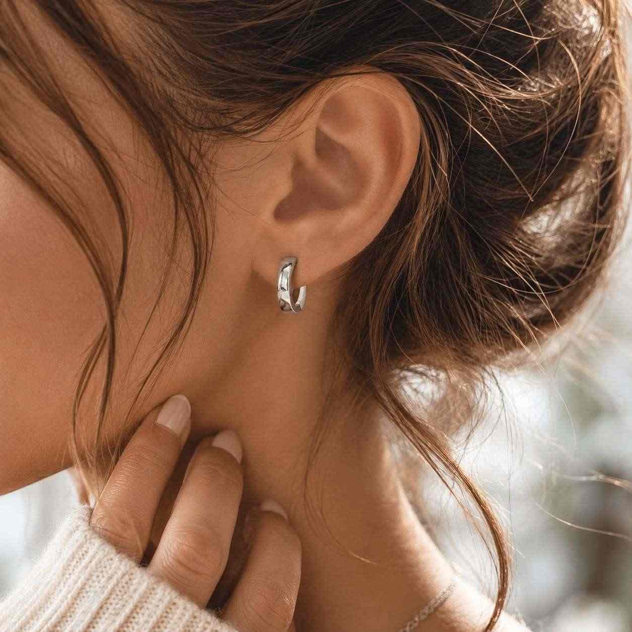 Taffstyle Paar Creolen Ohrringe Creolen 925 Silber Unisex Klappcreolen glänzend elegant (Zeitlose Silber Creolen für Damen und Herren – hochwertiger Ohrschmuck mit klassischem Design)