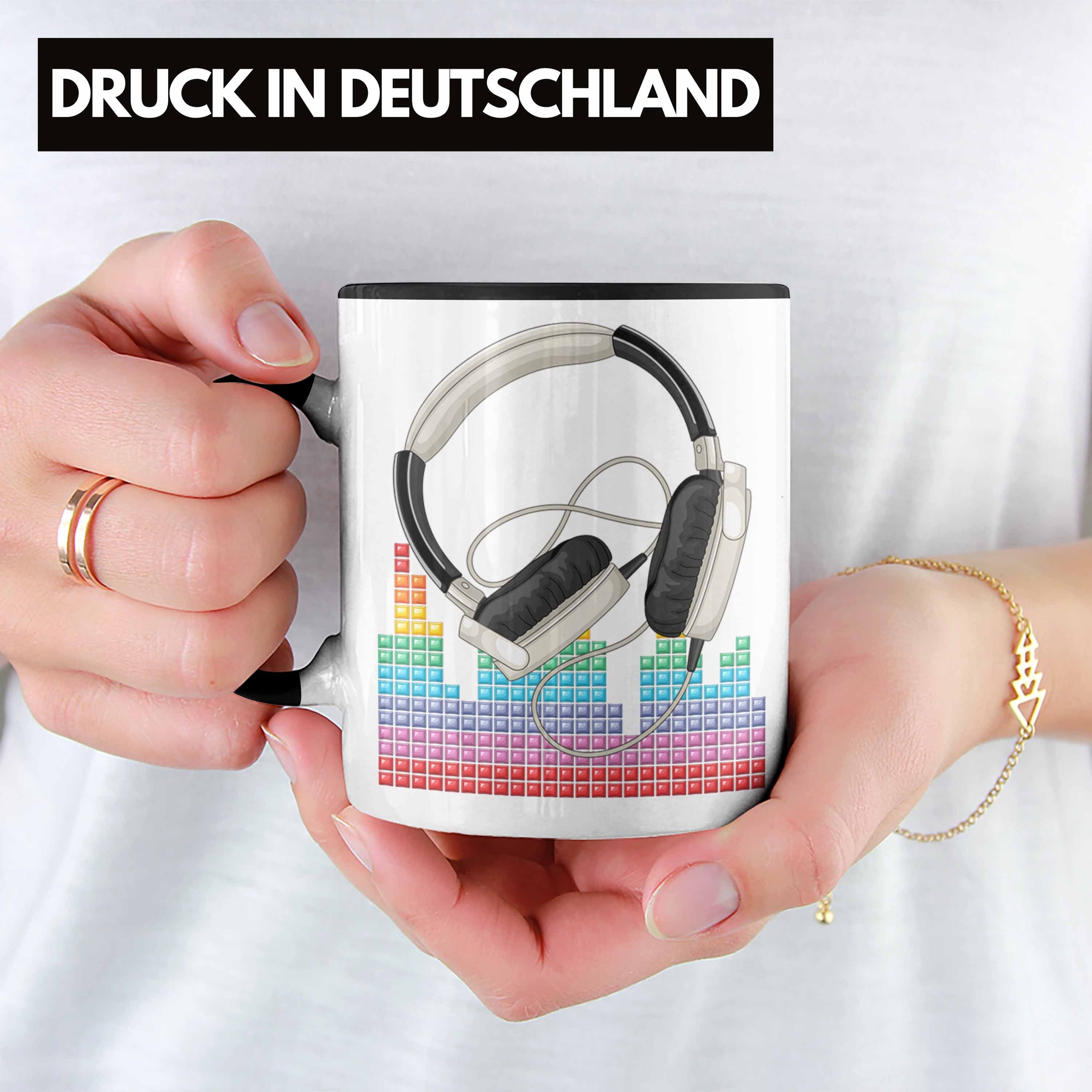 Trendation Tasse DJ Tasse Geschenk Grafik Schwarz für DJ Geschenkidee Kaffee-Becher Mischpult