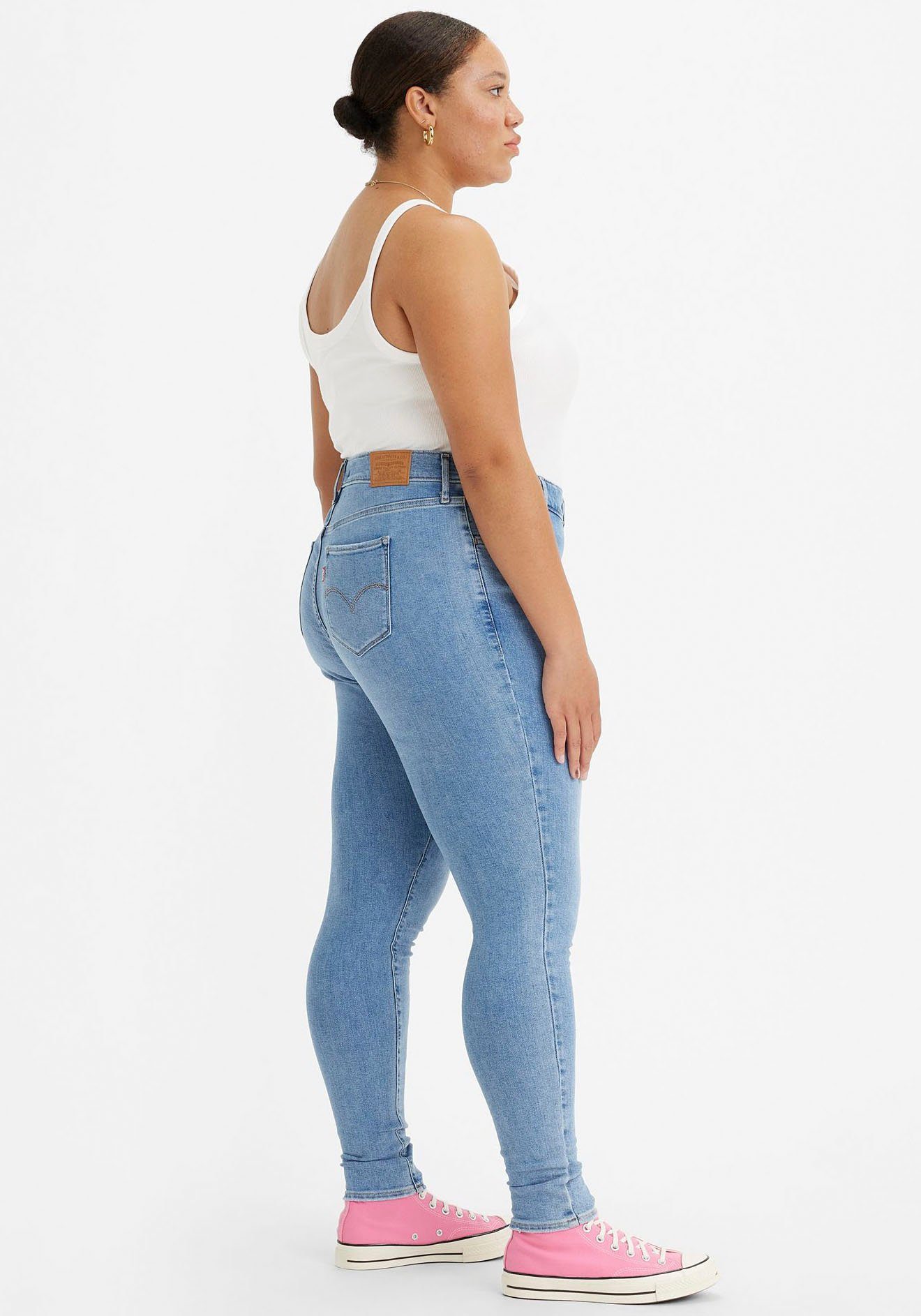 Levi's® Plus Skinny-fit-Jeans 720 High-Rise mit light indigo hoher Leibhöhe