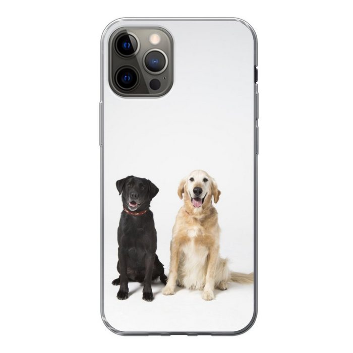 MuchoWow Handyhülle Zwei Labrador Retriever zusammen im Studio Handyhülle Apple iPhone 13 Pro Smartphone-Bumper Print Handy