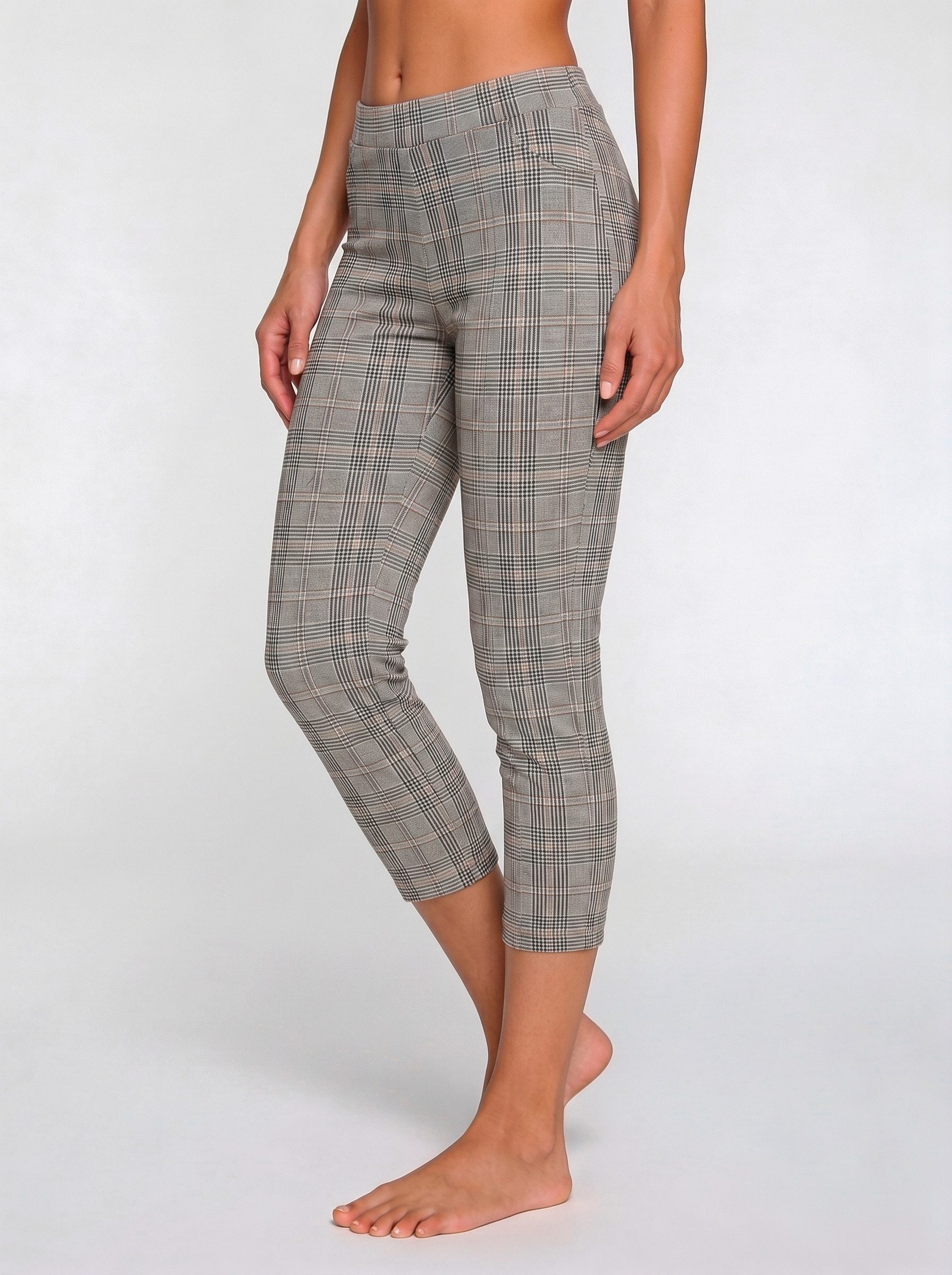 LASCANA Caprileggings Schlupfhose mit Biese an den Beinen. € 44,99
