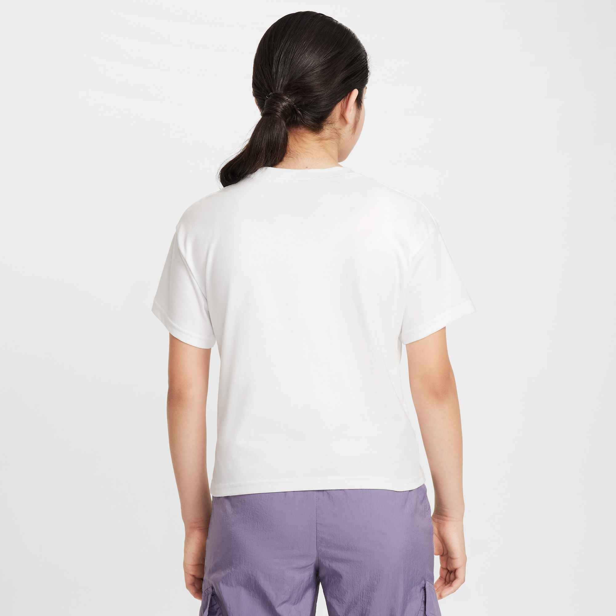 Nike Sportswear T-Shirt G NSW TEE BOXY ESSNTL LBR Kurzarm, mit Rundhalsausschnitt, aus Baumwoll-Jersey, normale Länge