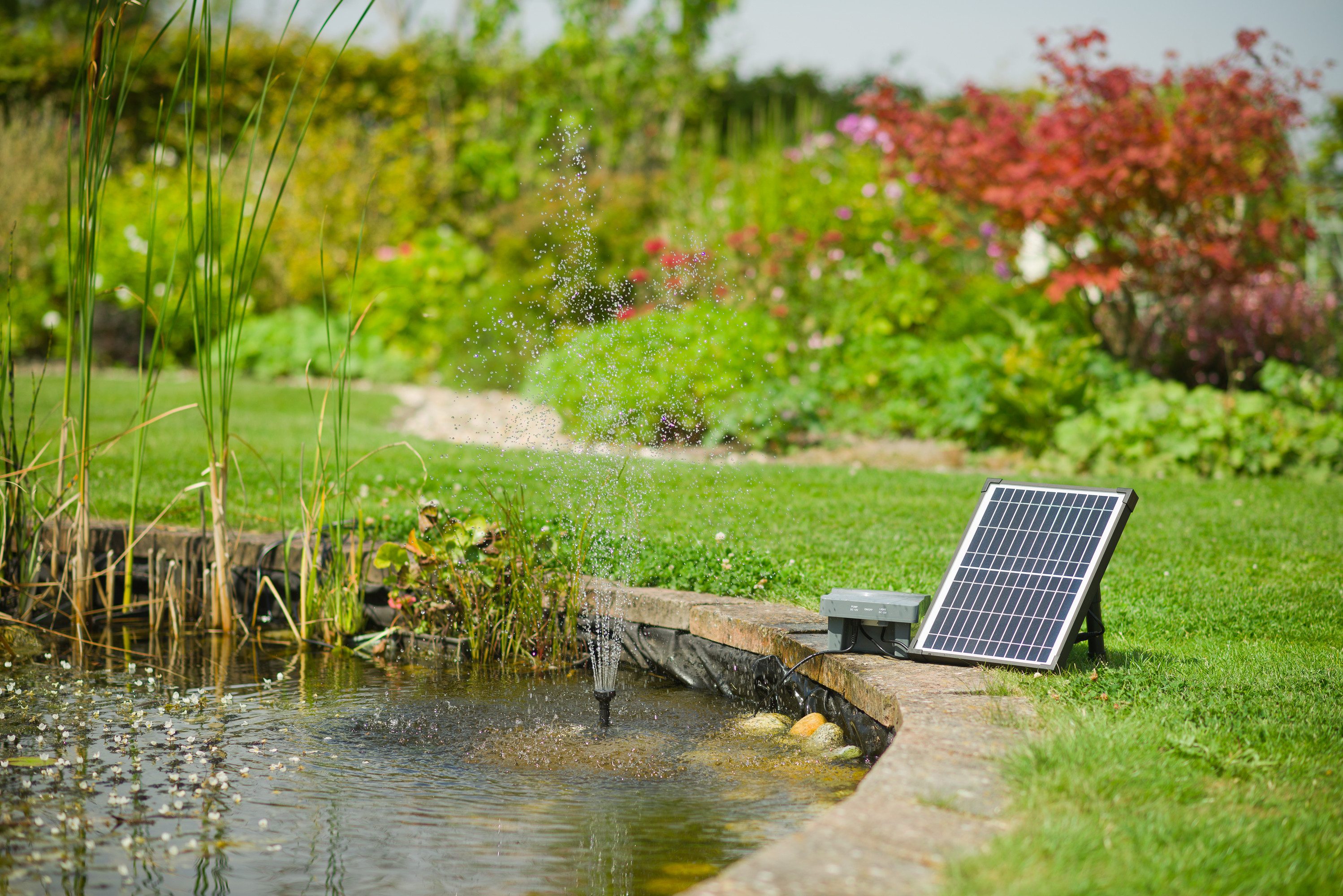 Ubbink Springbrunnenpumpe SolarMax 600 Accu inkl. PowerControl (12-tlg), Hybrid-Funktion