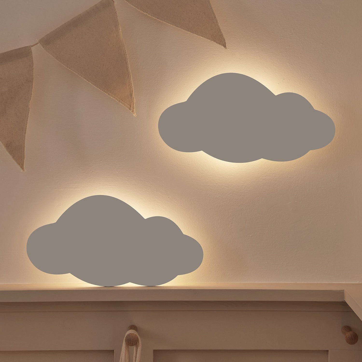 Lights4fun Wanddekoobjekt 2er Set LED Wolke Nachtlicht wiederaufladbar mit Fernbedienung