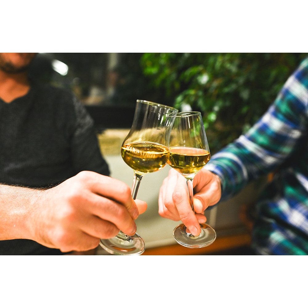 Jochen Schweizer Erlebnisgutschein Rum Tasting Berlin (8 Rum-Sorten), Edle Tropfen entdecken: Fachlich kommentierte Rum-Verkostung