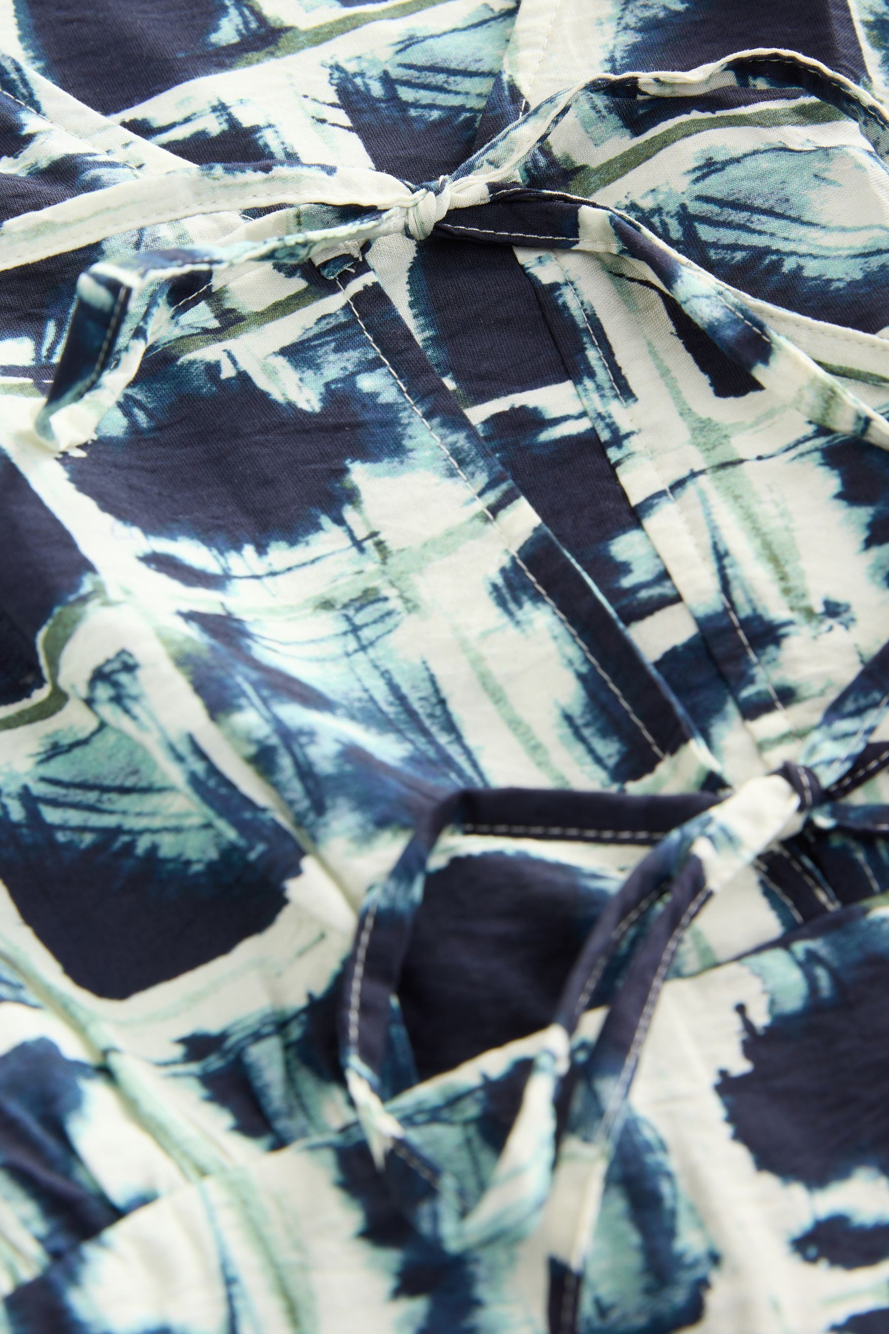 Next Midikleid Langärmeliges Midikleid mit Bindung günstig online kaufen