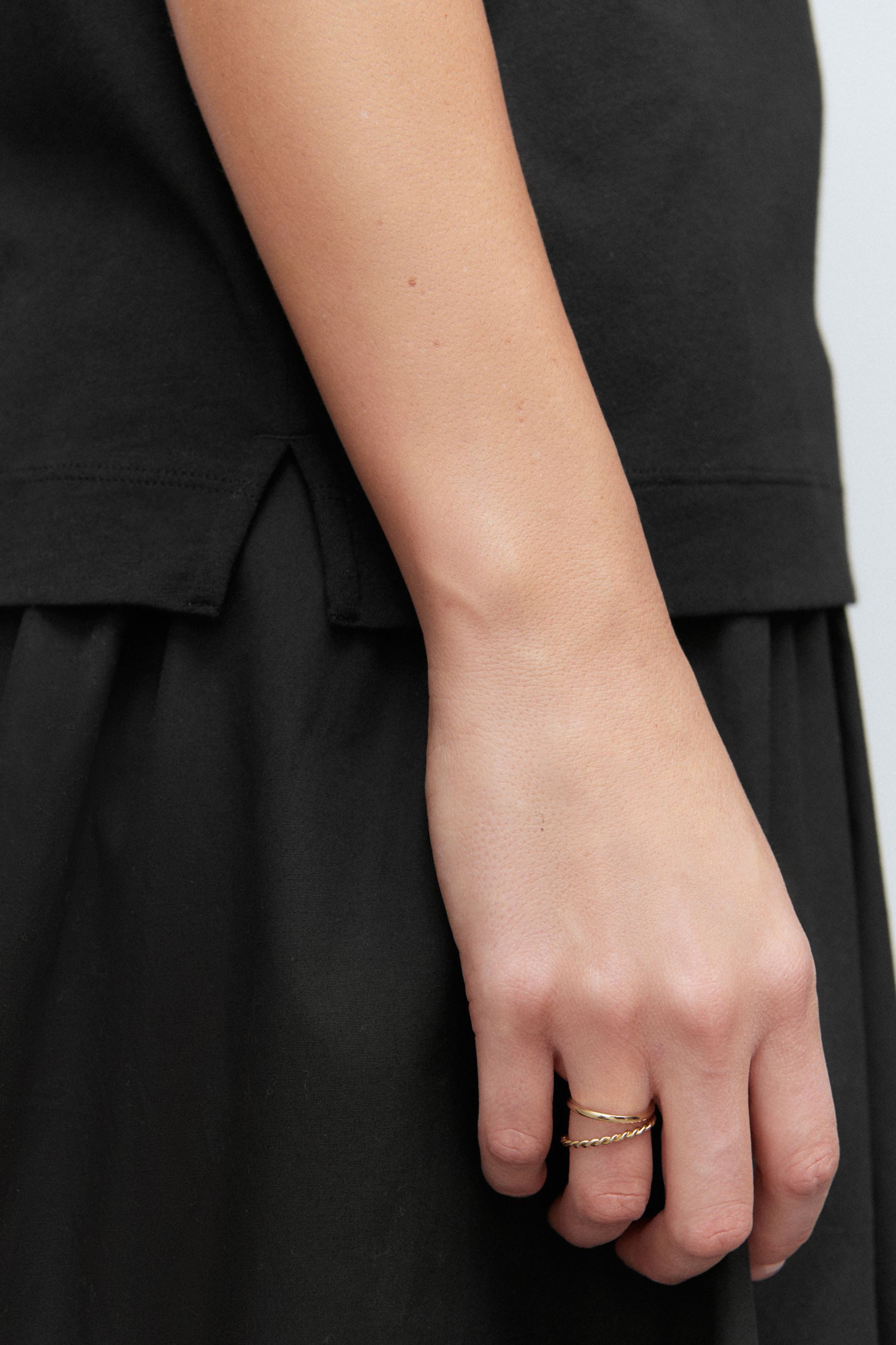 Next V-Shirt T-Shirt mit V-Ausschnitt aus Baumwolle und Modal (1-tlg)