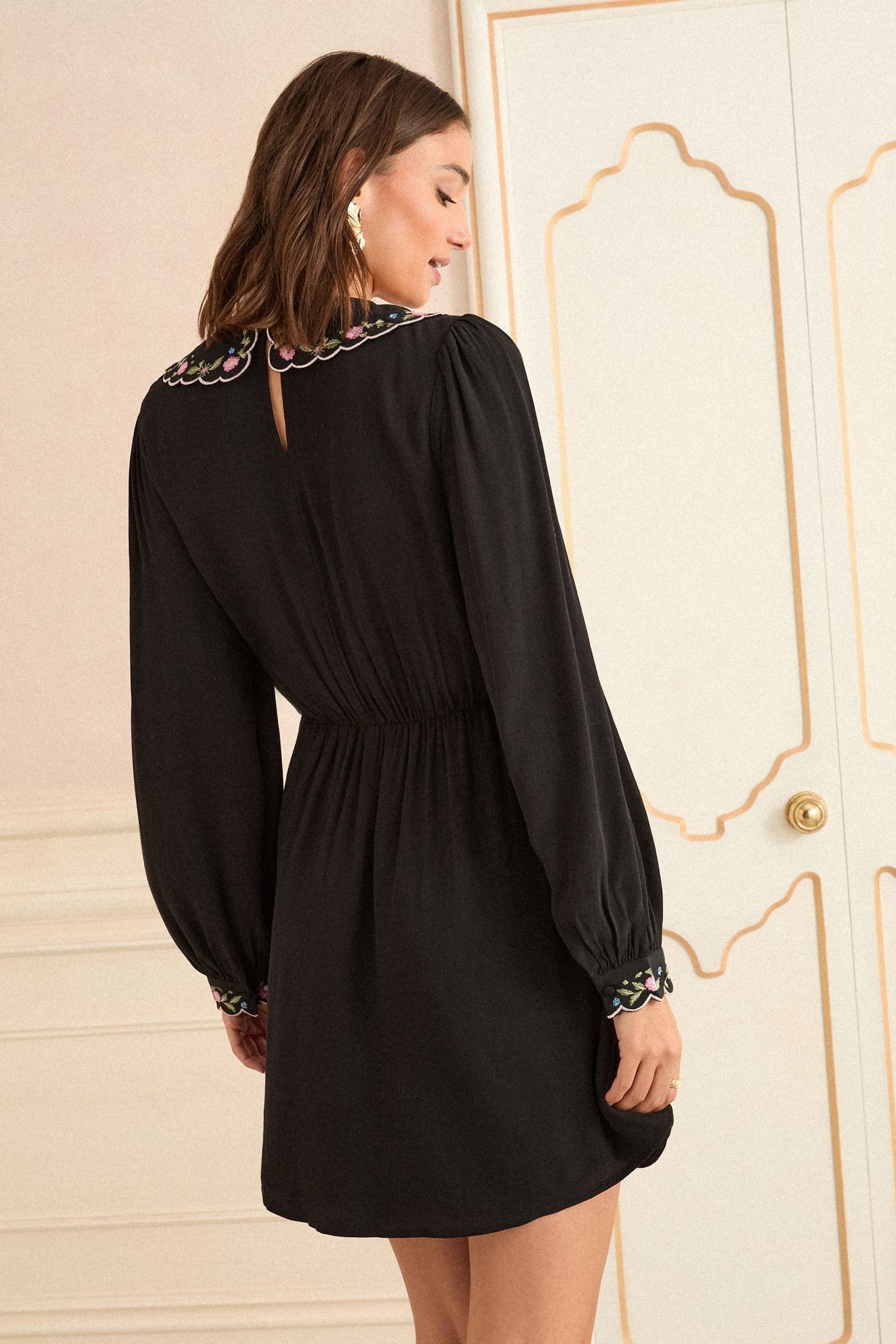 Love & Roses Minikleid Love & Roses Samt-Minikleid mit Bogenkante (1-tlg) günstig online kaufen