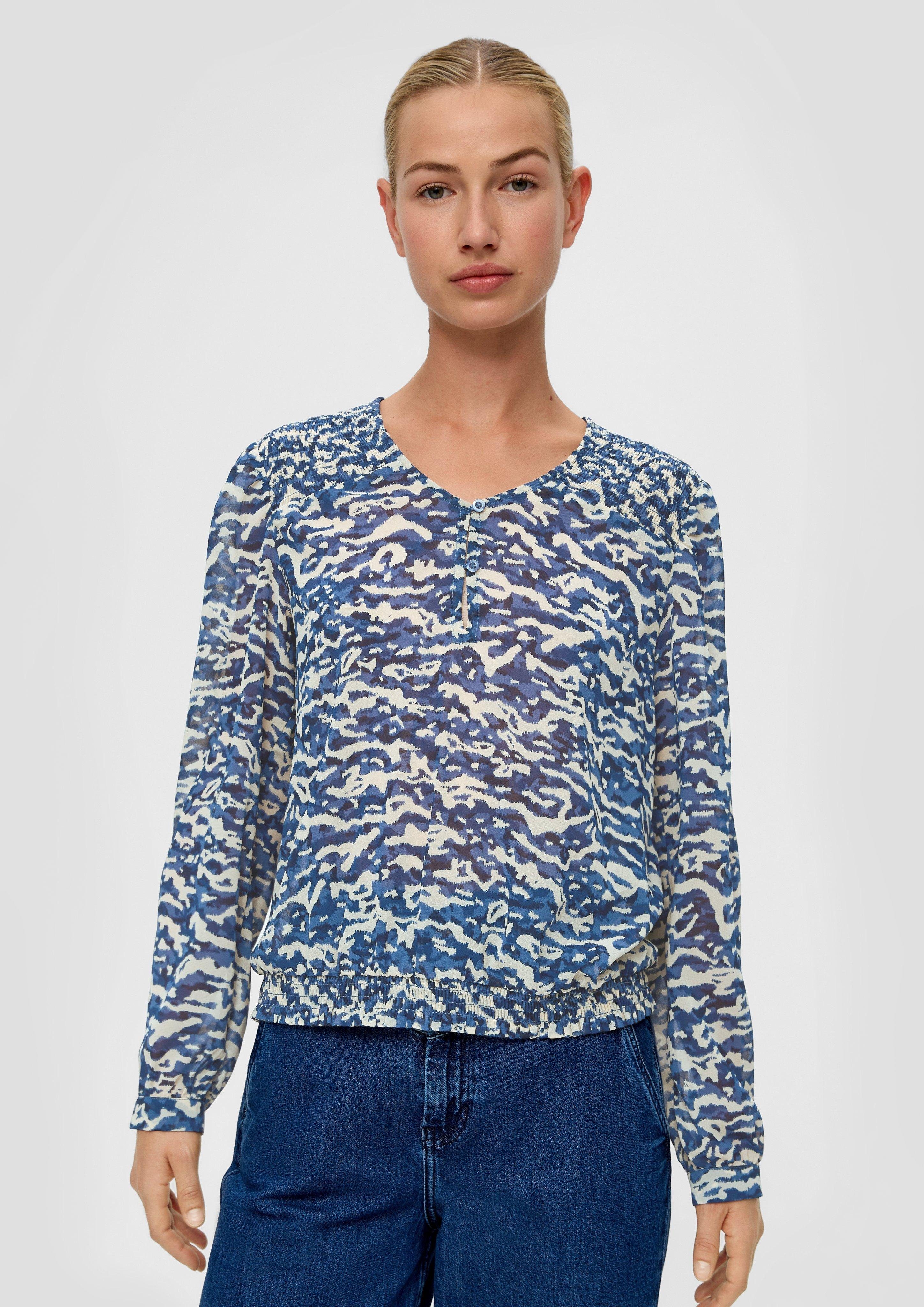 s.Oliver Langarmbluse Chiffonbluse mit Allover-Print Raffung, Smok-Detail, Rüschen dunkelblau