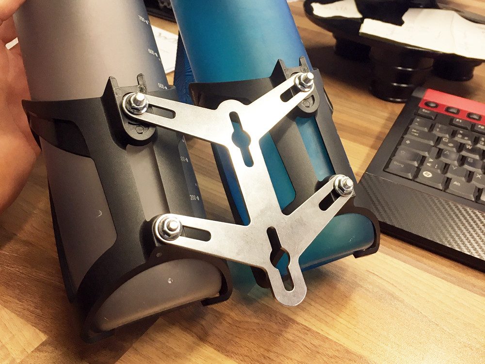 WP-S Fahrrad-Flaschenhalter Adapter für doppelten Getränkehalter Fahrrad Flaschenhalter, (Doppel-Flaschenhalter-Adapter für Montage an Standard-Befestigung), Rostfreier Edelstahl, stufenlos verstellbar, flexibles Langloch-Design