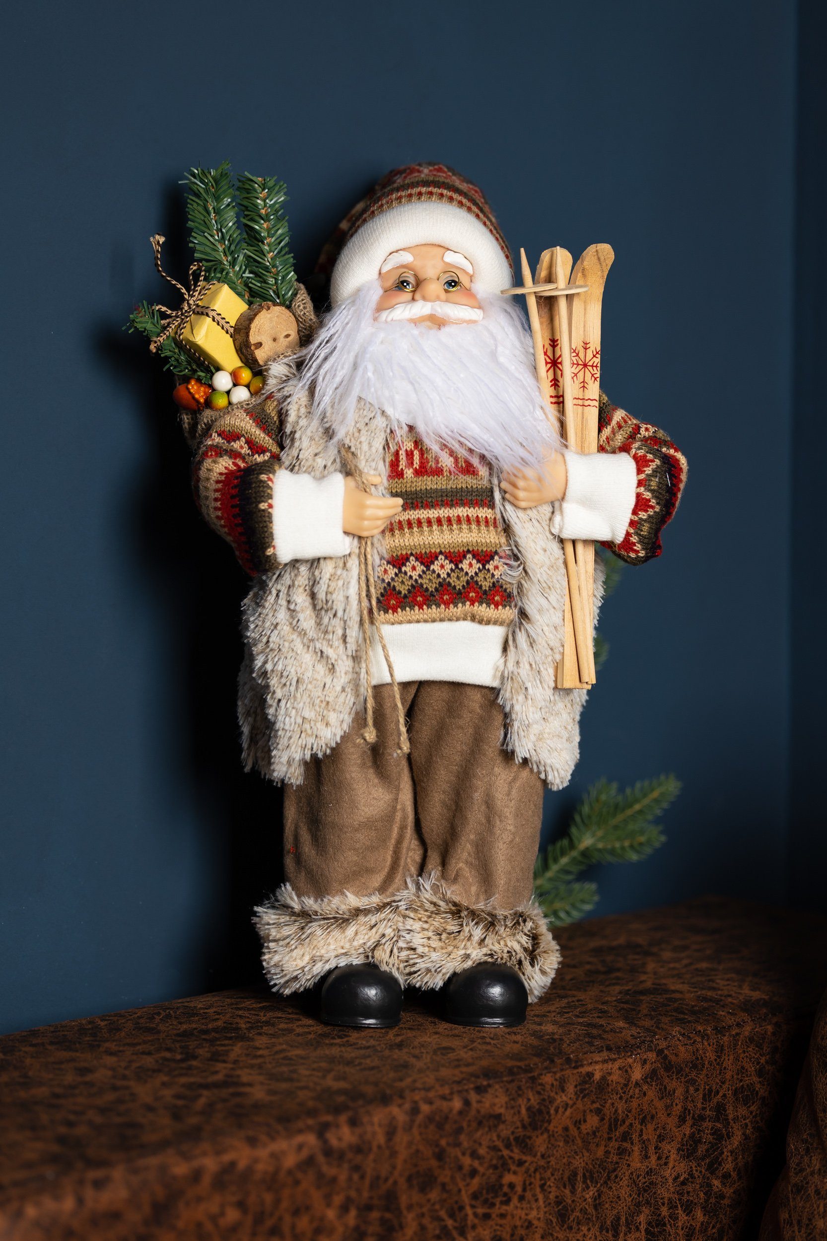 Wohnando Dekofigur Weihnachtsmann Dekorfigur in Gold, goldener Santa Claus günstig online kaufen