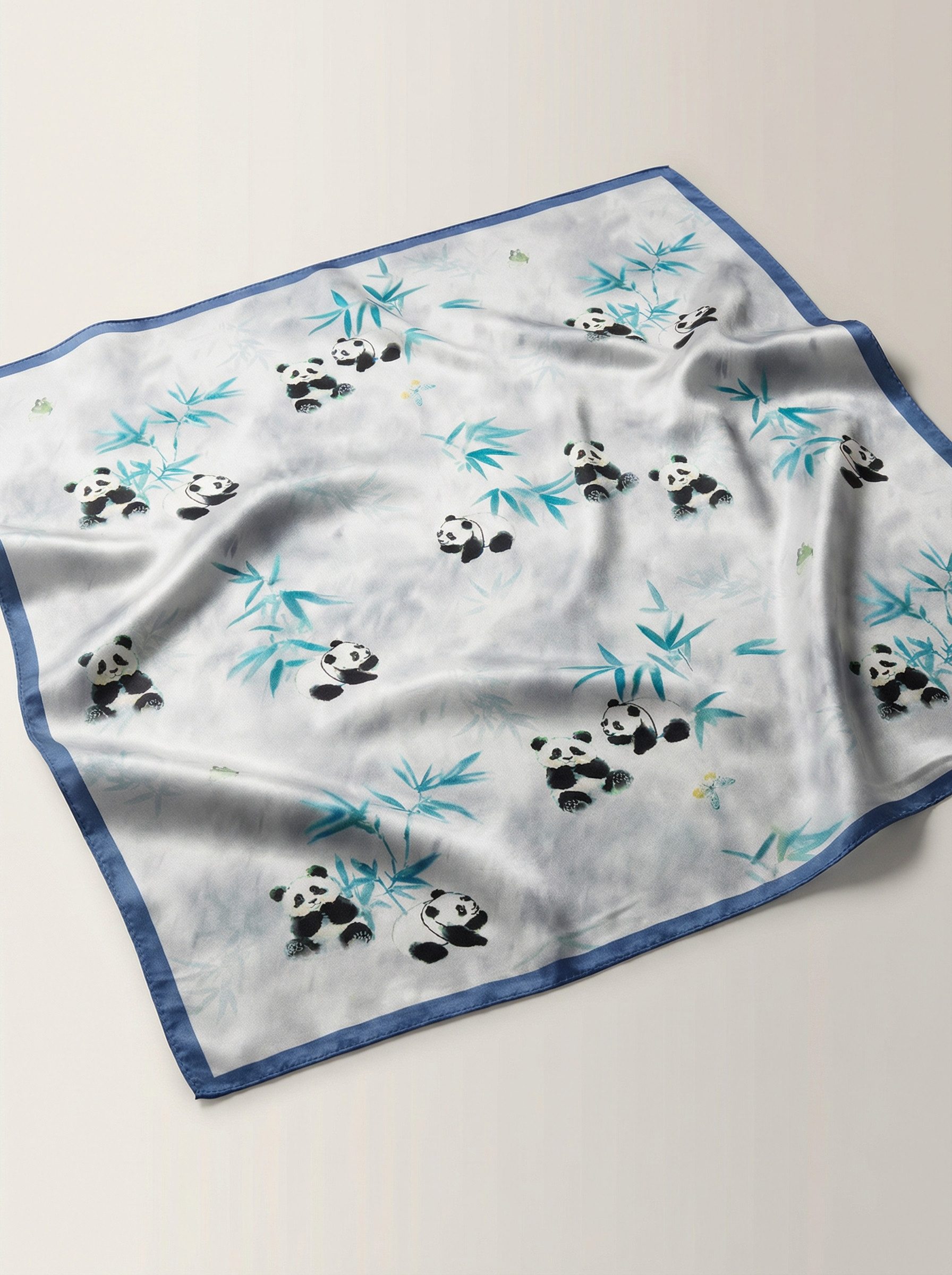 Kleelein Seidentuch Seidentuch 70x70cm Halstuch mit Panda & Bambus-Motiv Asiatischer Stil, leicht, atmungsaktiv, hochwertig, atmungsaktiv, weich