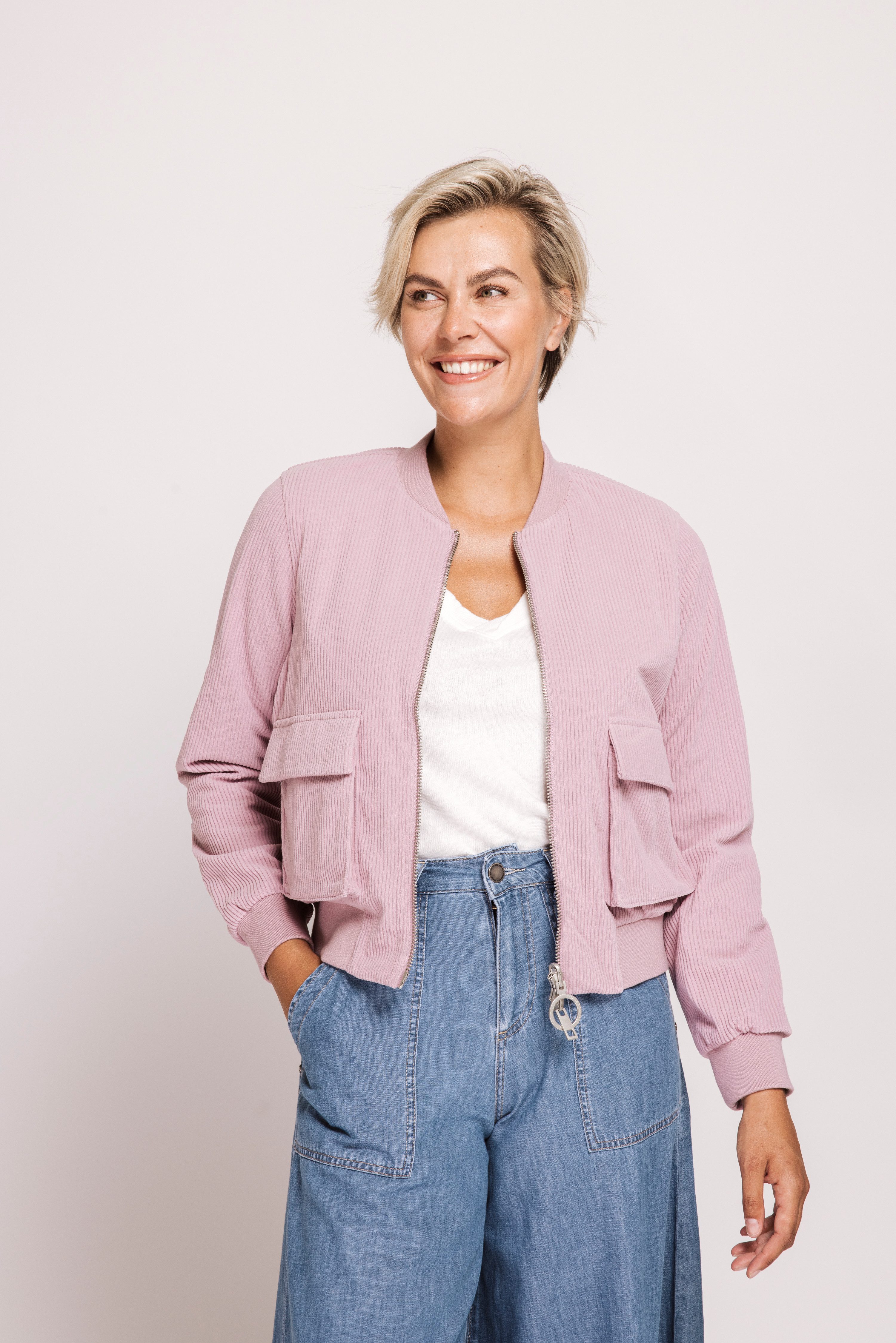 Zhrill Blouson ZHJULIE CORDUROY lässiger Stil, mit Cord und floralem Muster, bequeme Passform