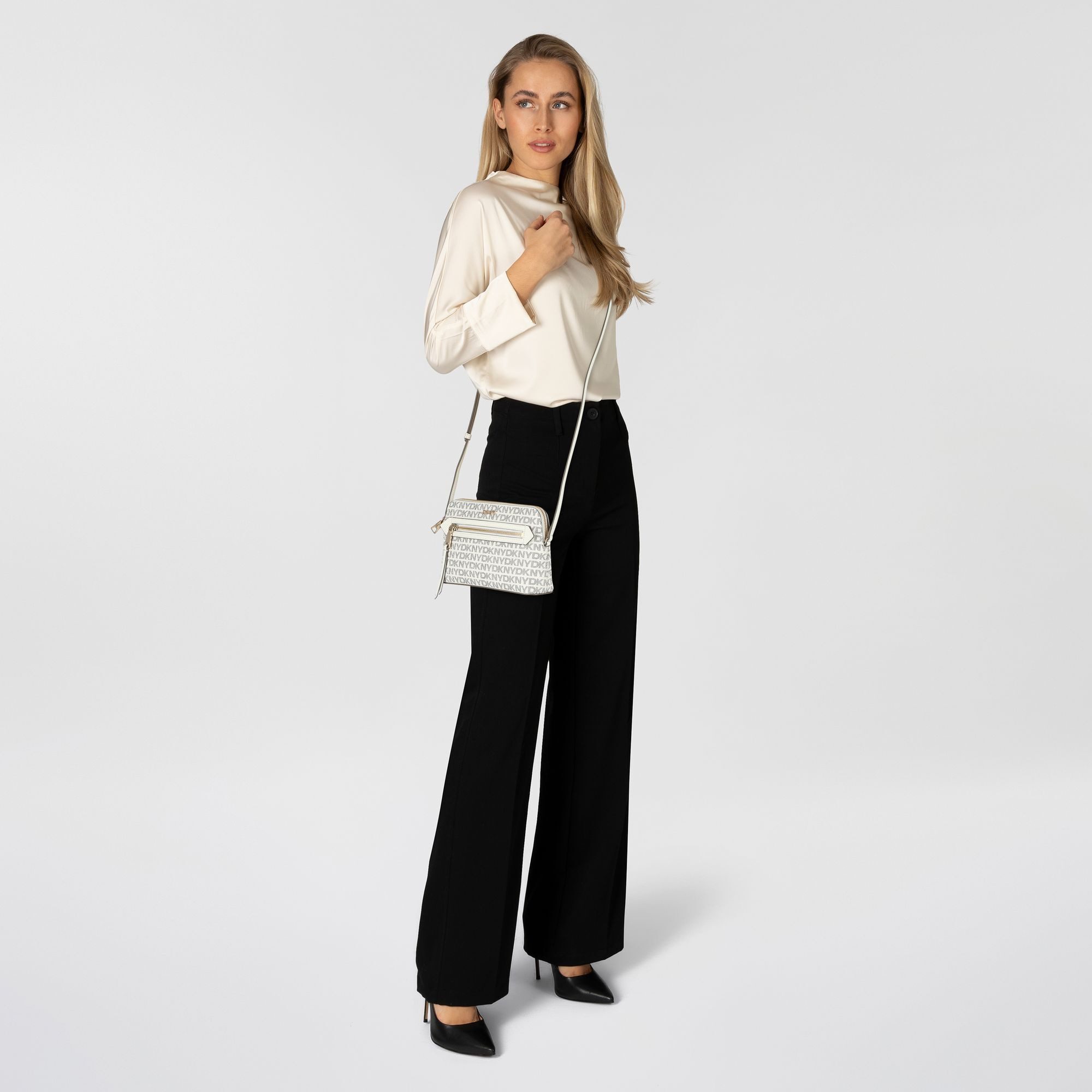 DKNY Umhängetasche Bryant, PVC günstig online kaufen