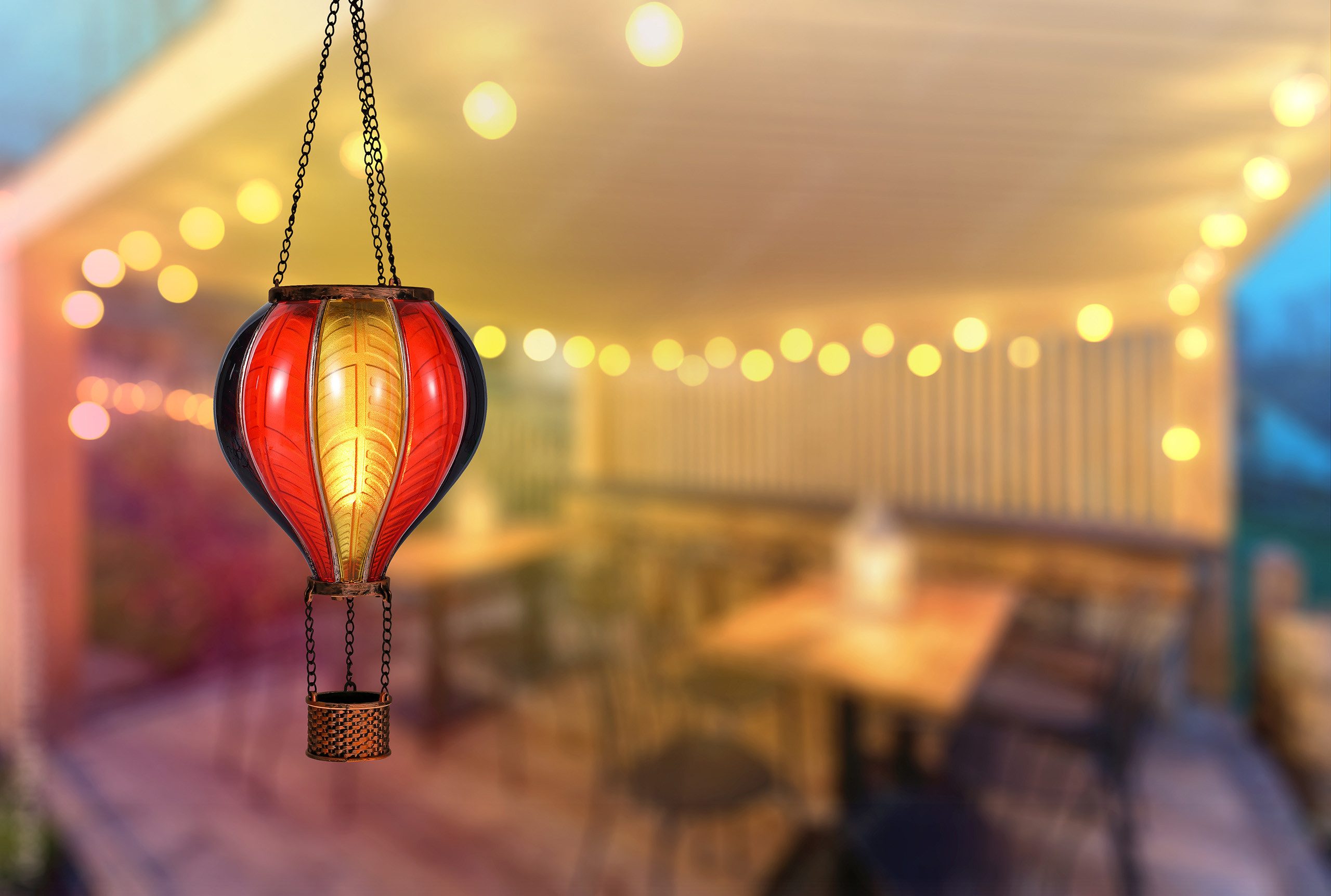 IC Gardenworld LED Solarleuchte LED Solar Heißluftballon mit Flammeneffekt Beleuchtung zum Aufhängen, LED fest integriert, warm-weiß mit Flammeneffekt, 20 warm-weiße Lichter