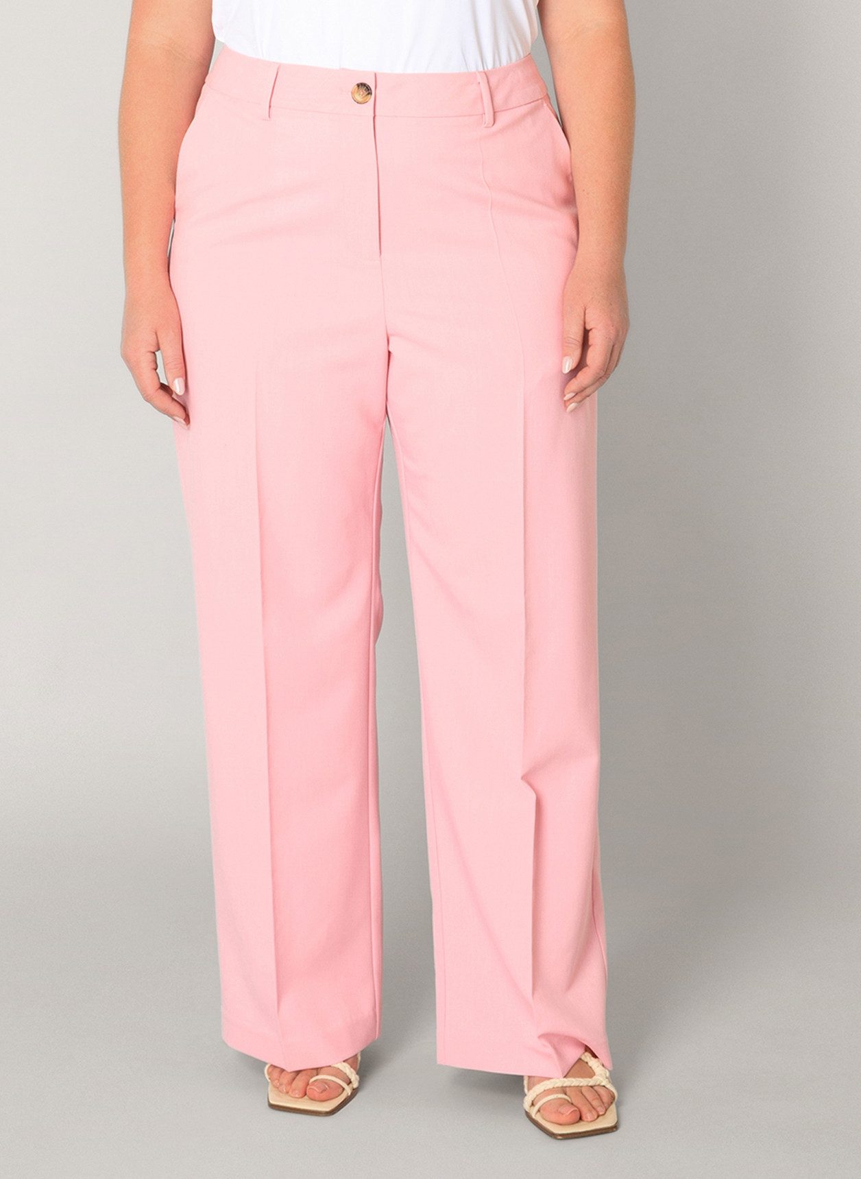 Base Level Curvy Bundfaltenhose Yunia mit Viskose und Stretch