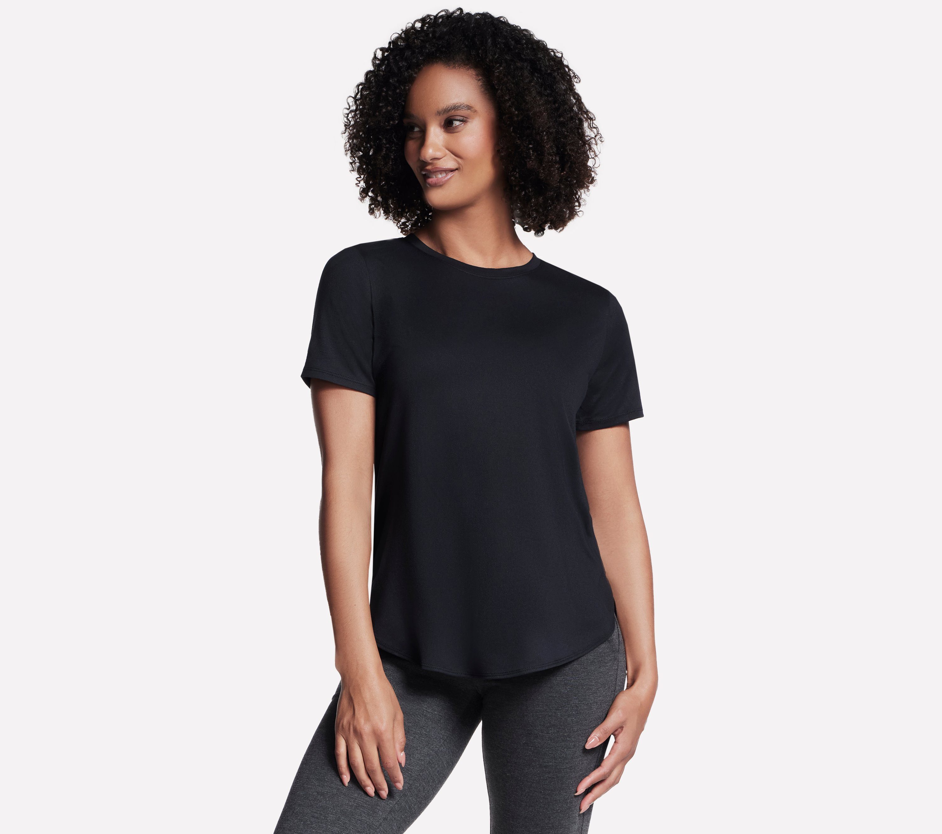Skechers Funktionsshirt Tunic Tee mit Markenlabel, aus Polyester und Elasthan, elastisches Material. Reduzierter Preis € 29,99. Unverbindliche Preisempfehlung € 34,95