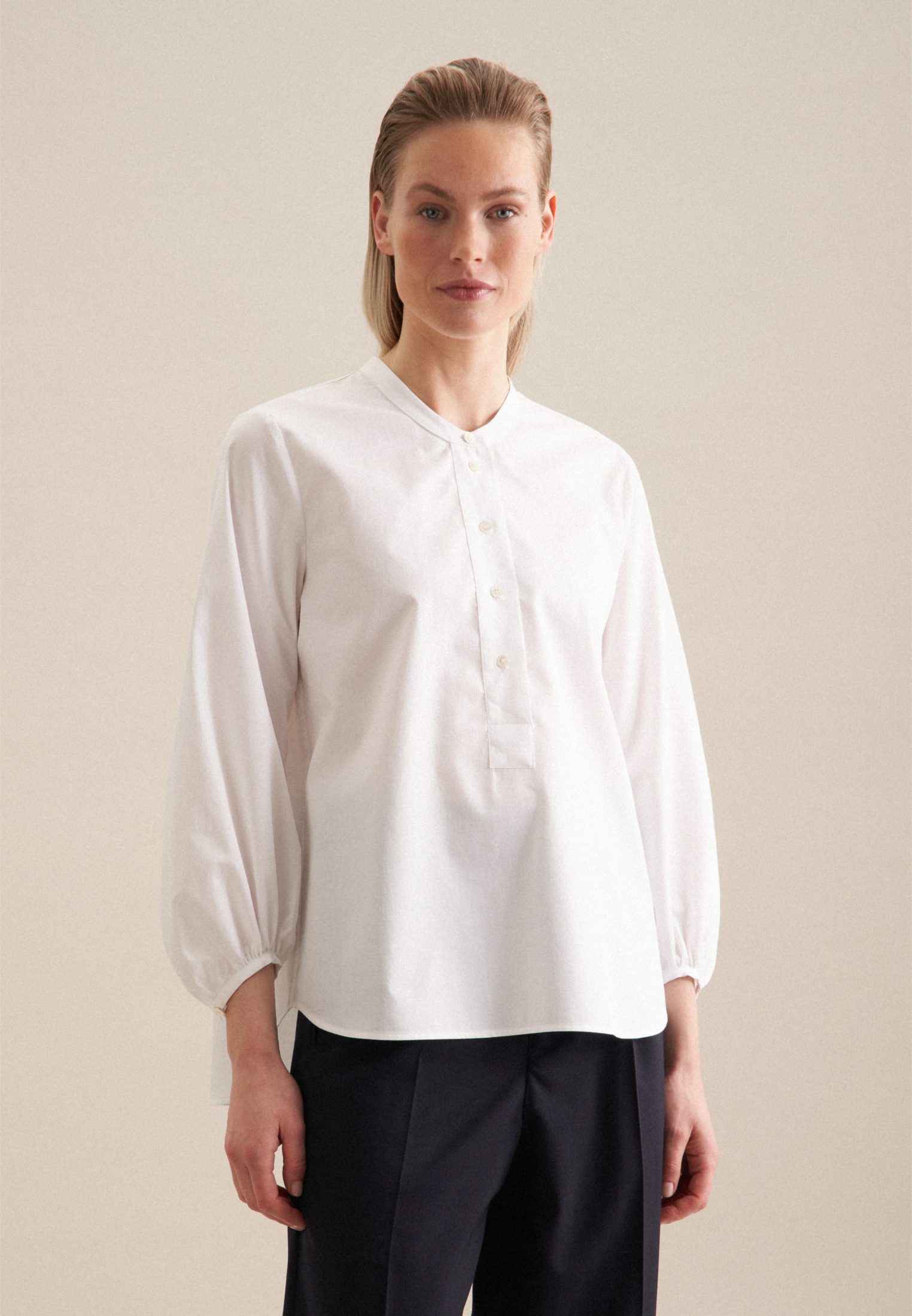 Klassische Bluse Schwarze Rose