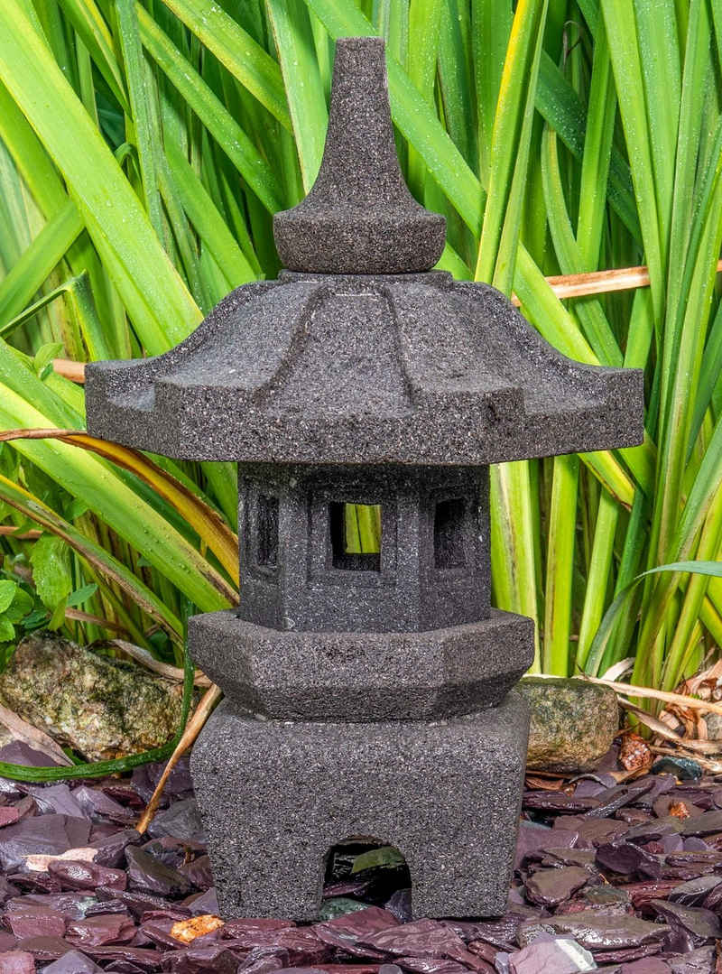 IDYL Gartenfigur Yukimi, (1 St), Lavastein – ein Naturprodukt mit leichten Einschüssen – wetterfest und frostsicher – Reine Handarbeit