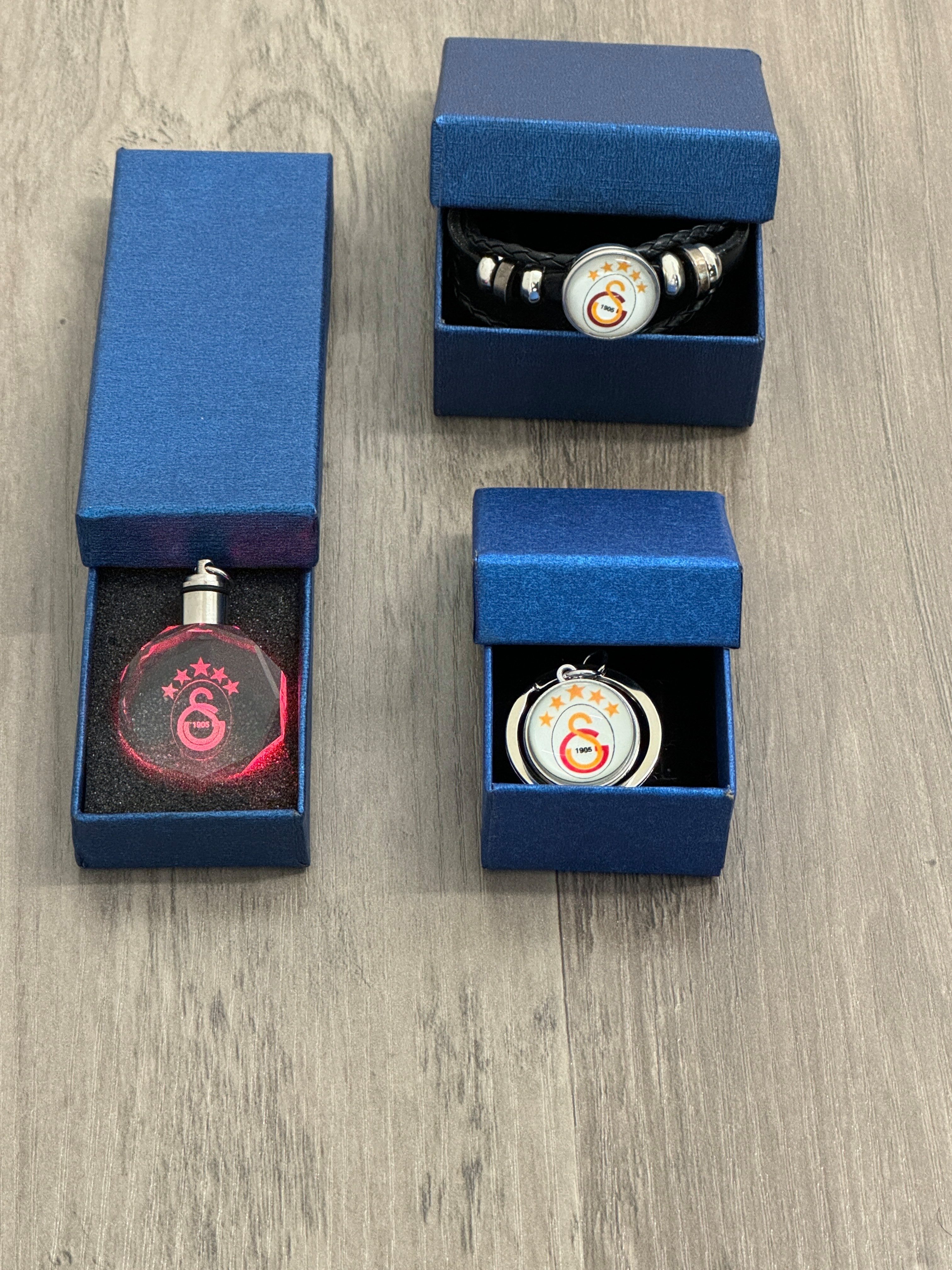 Stelby Schlüsselanhänger mit Gravur Galatasaray Geschenkset 3-teilig – Fana günstig online kaufen