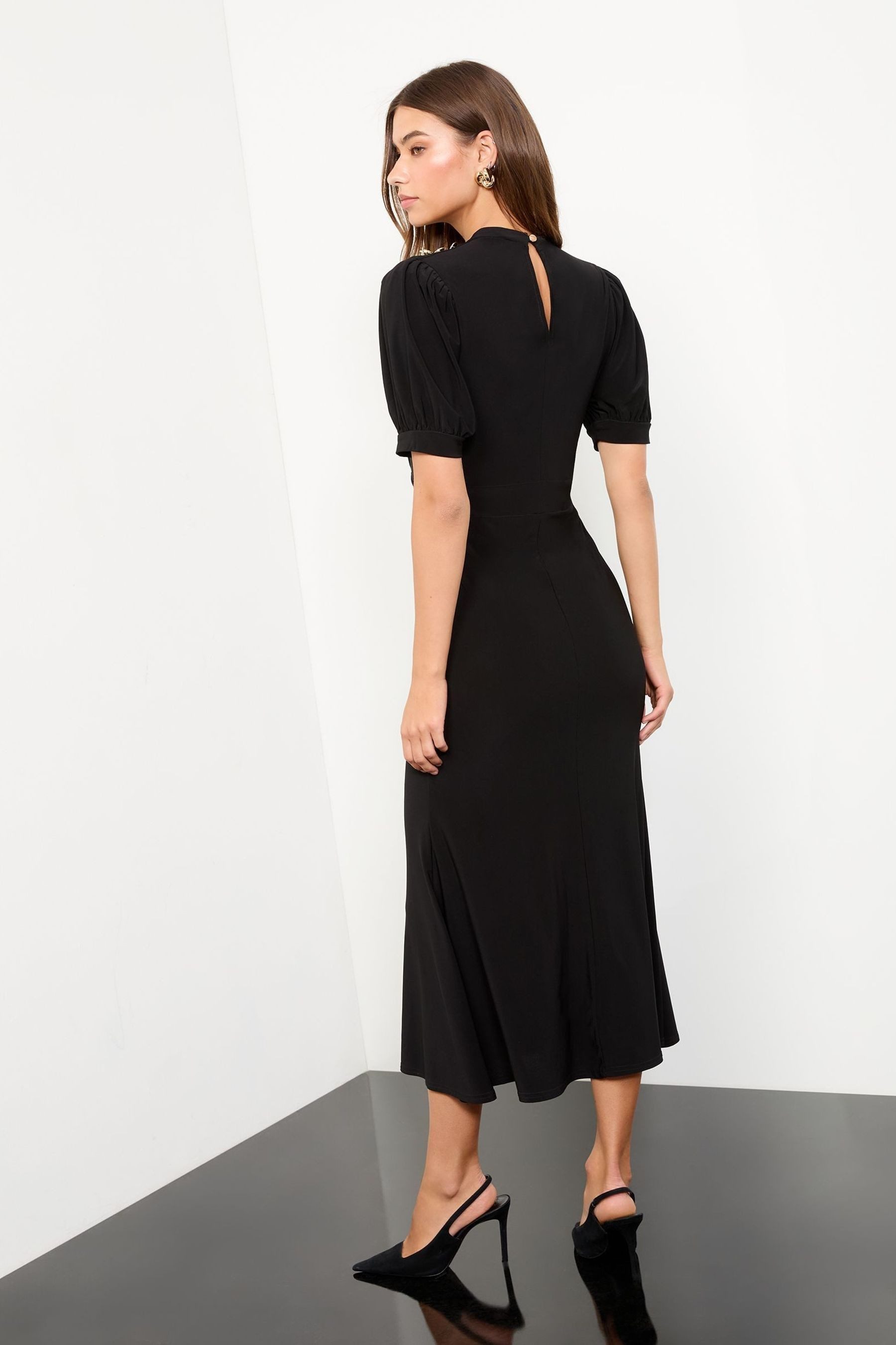 LIPSY Midikleid Lipsy Kurzärmeliges Jersey-Midikleid (1-tlg) günstig online kaufen