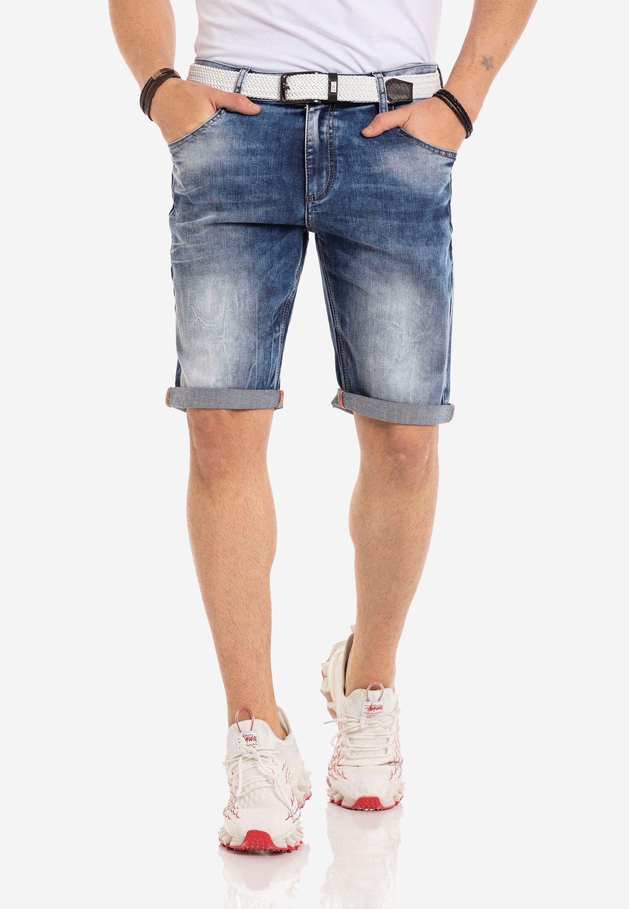 Cipo & Baxx Caprijeans. Reduzierter Preis € 31,74. Unverbindliche Preisempfehlung € 74,99