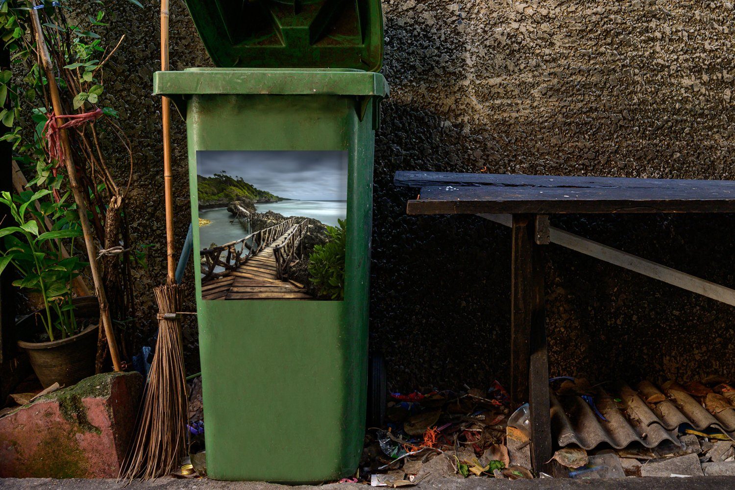 MuchoWow St), Sticker, Abfalbehälter Brücke in Mülleimer-aufkleber, Mülltonne, Wandsticker (1 Container, Indonesien