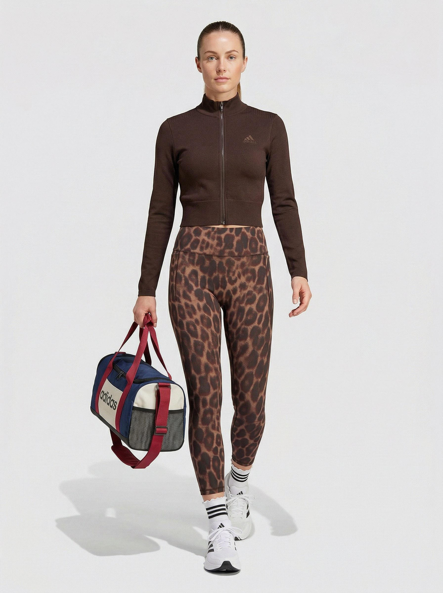 Zum Outfit 7