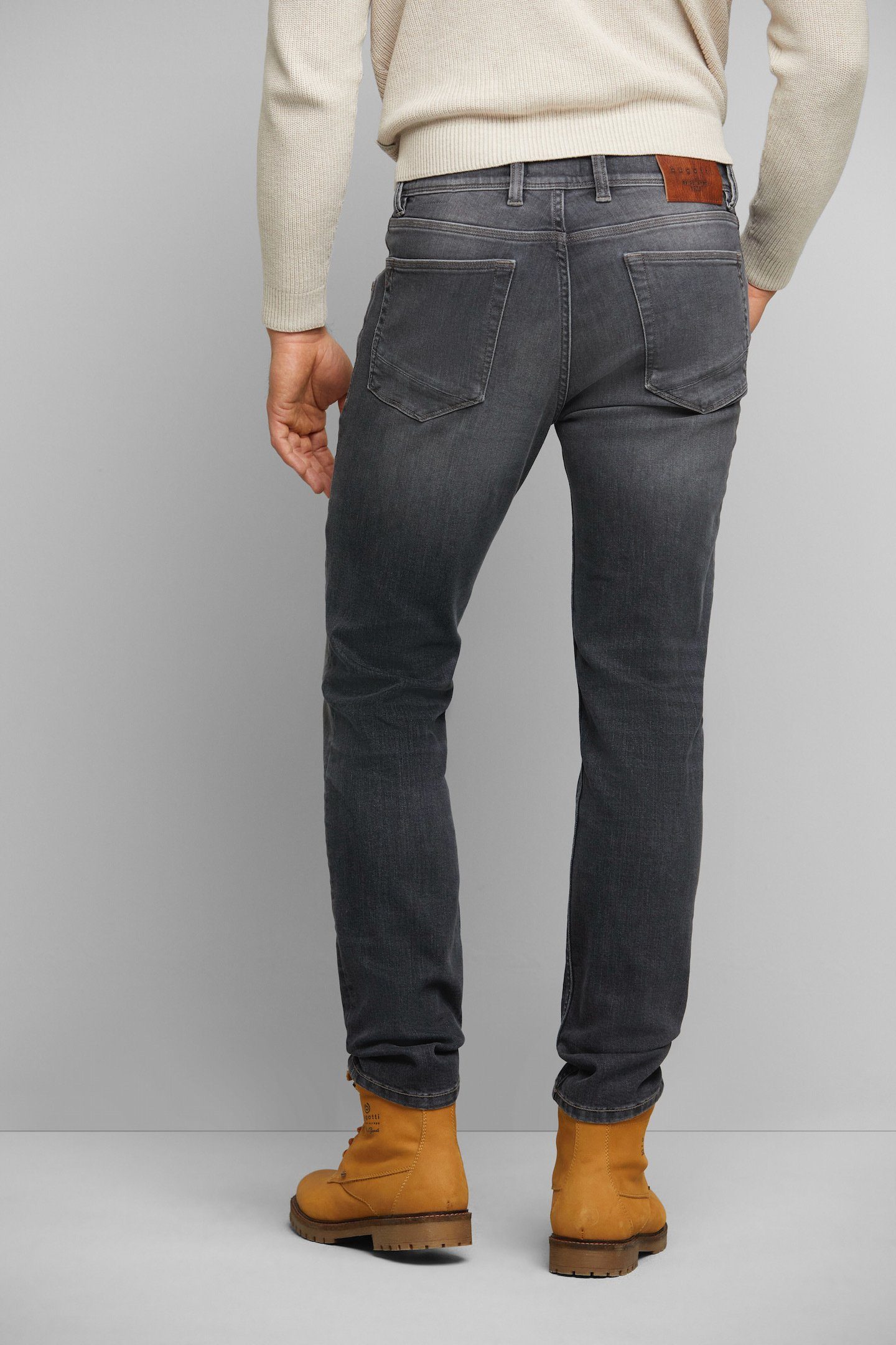 Used im dunkelgrau 5-Pocket-Jeans Wash Look bugatti