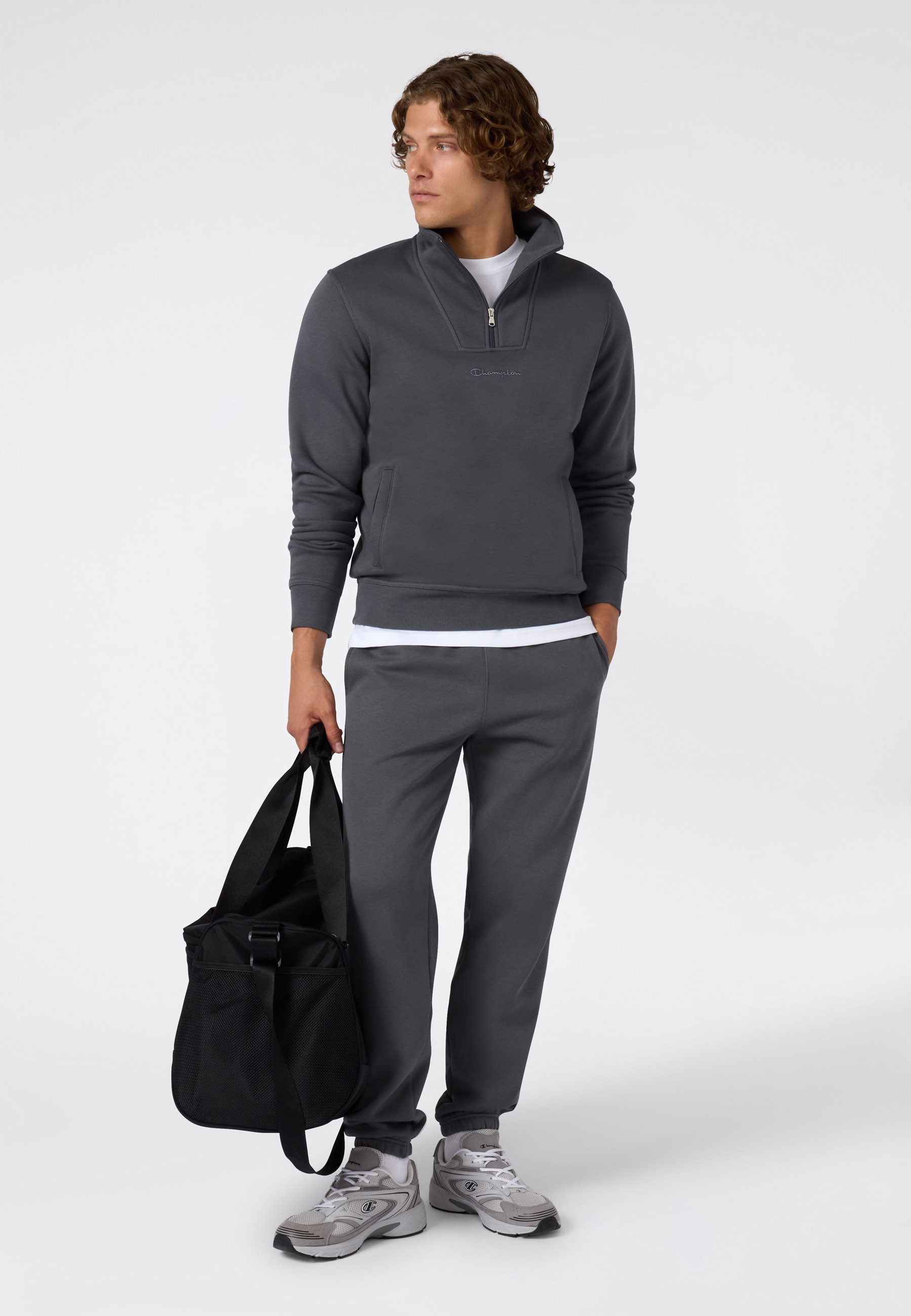 Champion Sweatshirt aus Baumwolle und Polyester, in den Größen S bis XXL