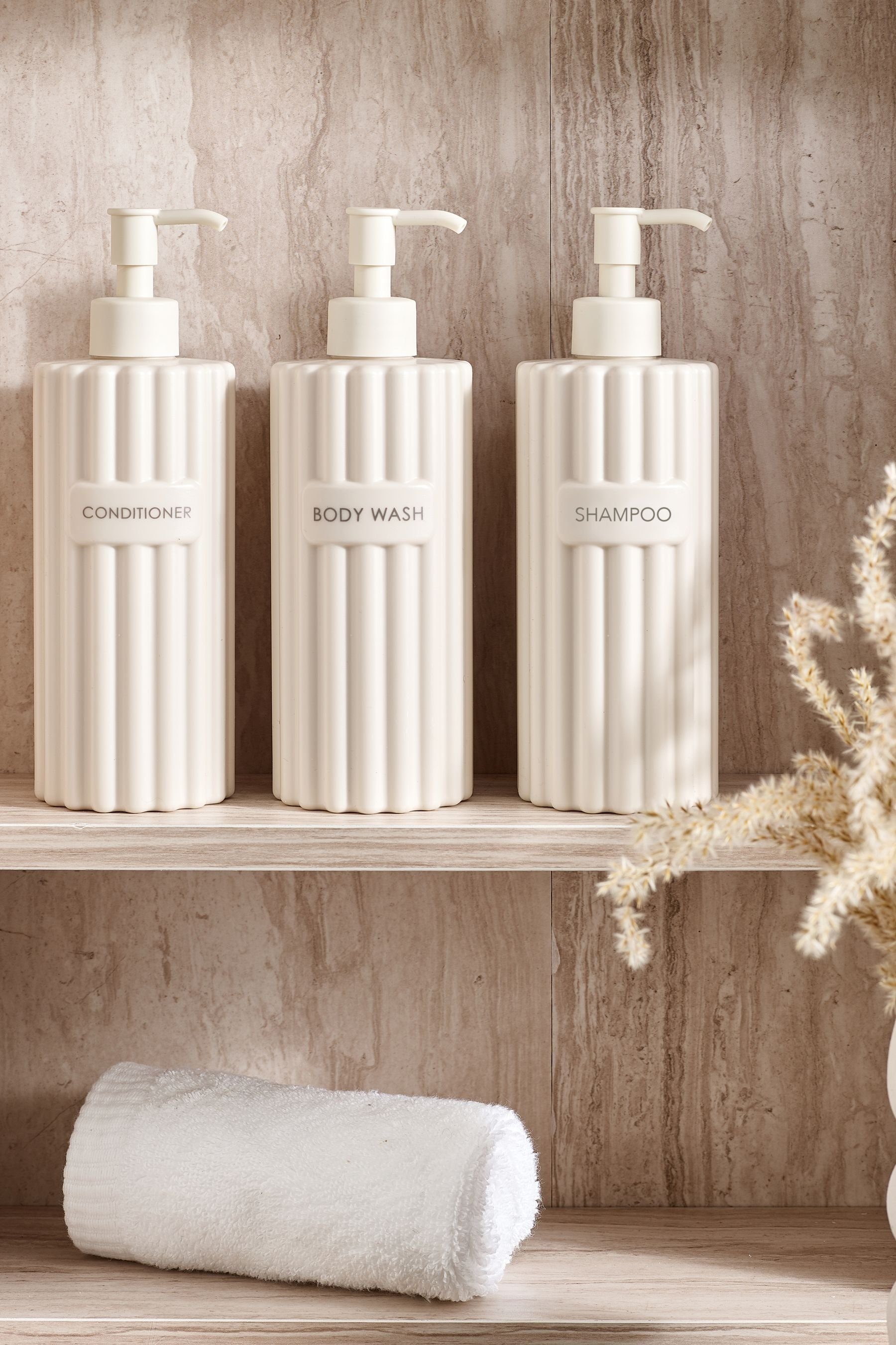 Next Seifenspender Set mit 3 wiederverwendbaren Spenderflaschen günstig online kaufen