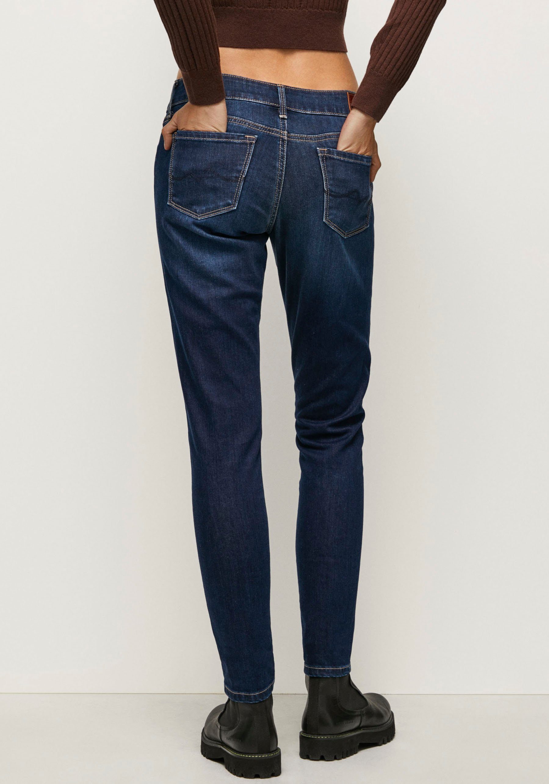 5-Pocket-Stil mit DARK Jeans im Pepe Skinny-fit-Jeans und USED 1-Knopf Bund Stretch-Anteil SOHO