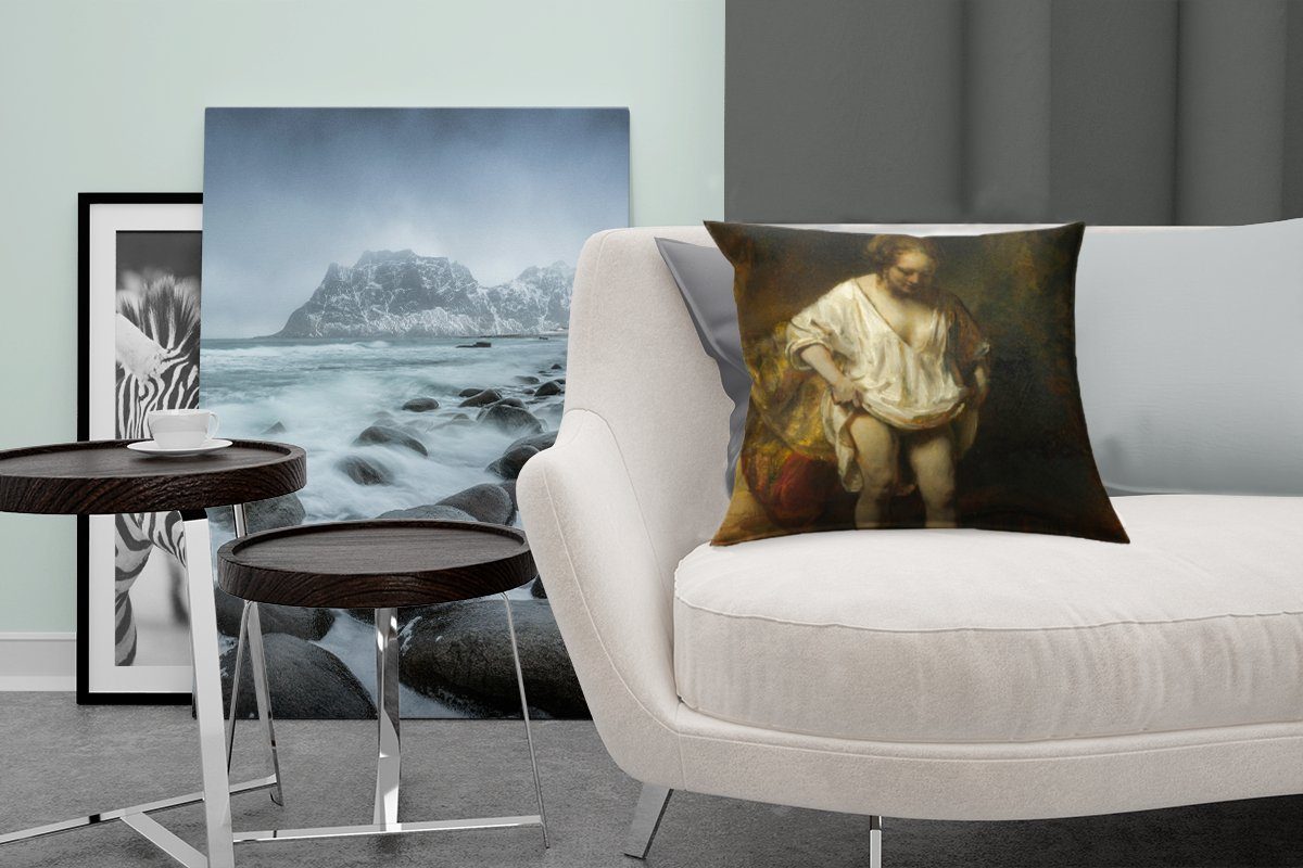 Füllung Deko, Frau Zierkissen Gemälde Schlafzimmer, Dekokissen Rijn, mit MuchoWow Rembrandt für von - Sofakissen Badende Wohzimmer, van