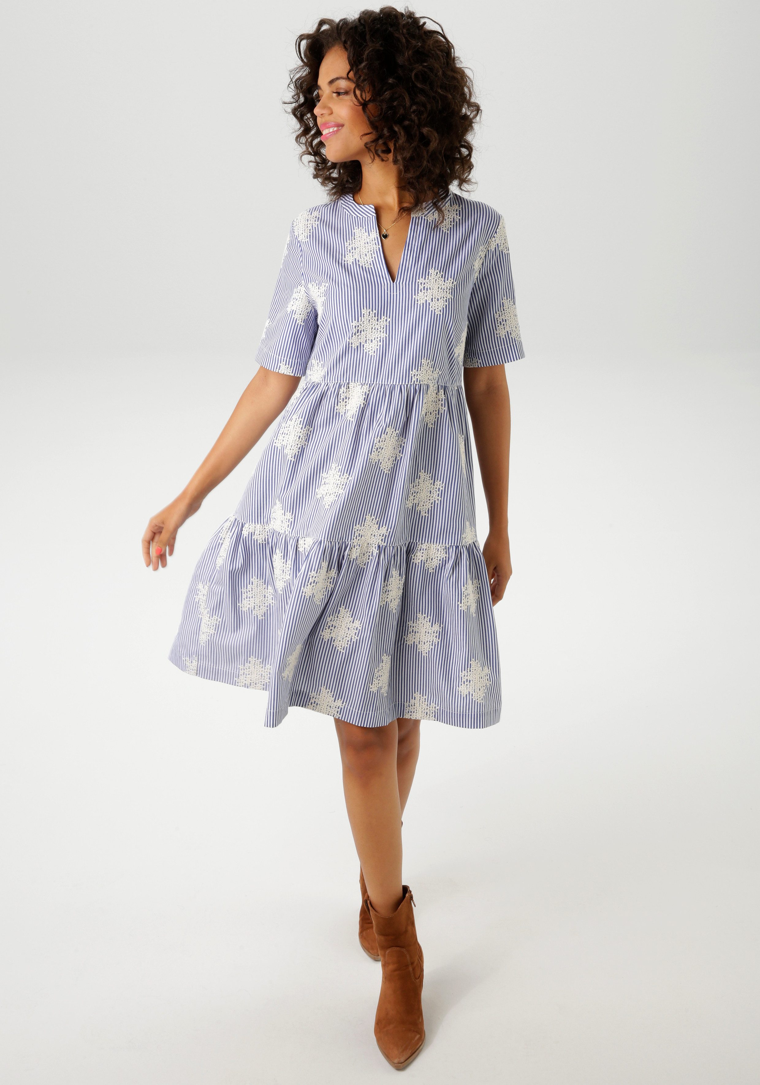 Aniston CASUAL Sommerkleid gestreift und mit günstig online kaufen