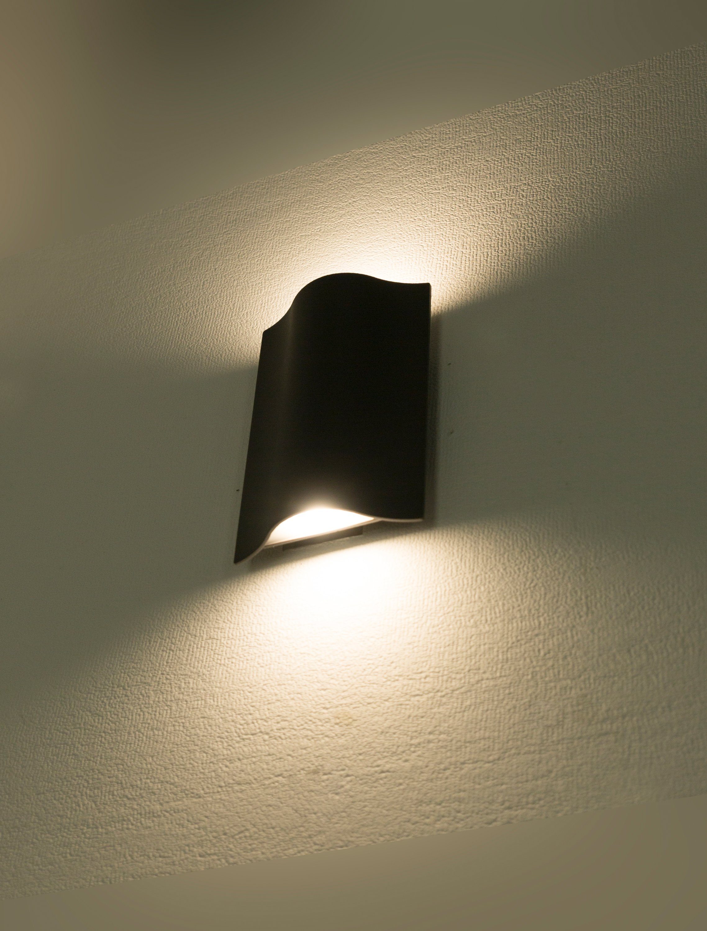 LED und Laola, Wandleuchte HEITRONIC Lichtaustritt Außenlampe, unten LED fest Warmweiß, Wandlampe, integriert, oben