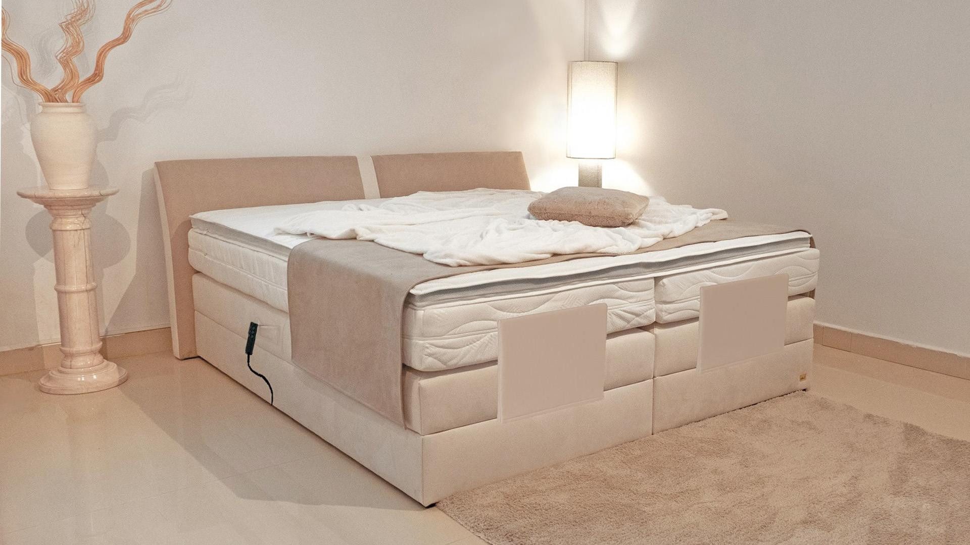 PAARA Boxspringbett Dallas elektrische verstellung Dachschräge Farbwahl, inkl. Matratzen und Topper, mit einzigartigem Belüftungssystem
