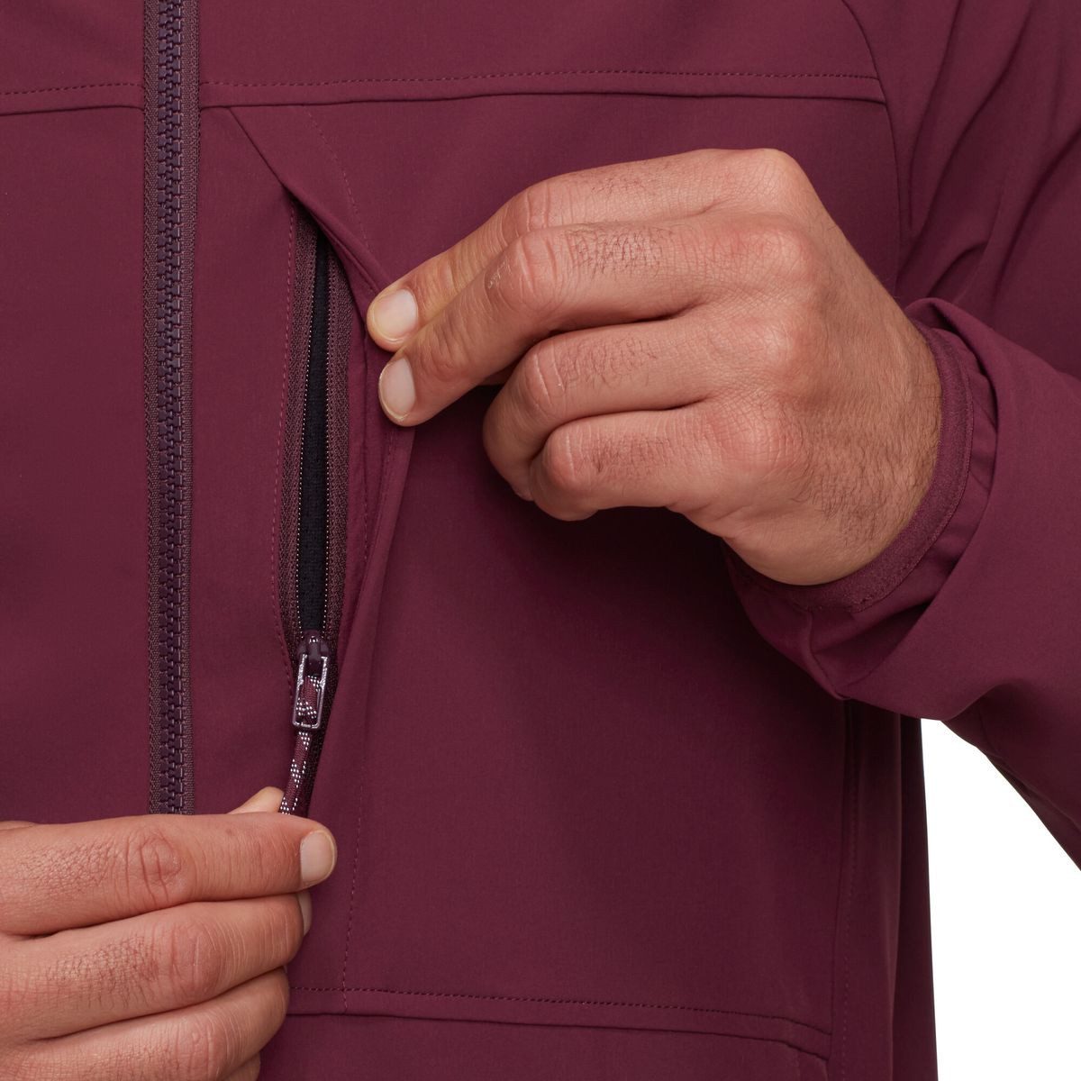 Mammut Softshelljacke Ultimate Comfort Softshell Hooded Jacket Men Ultrabequeme Softshell-Jacke mit 4-Wege-Stretch, ideal für Wandern