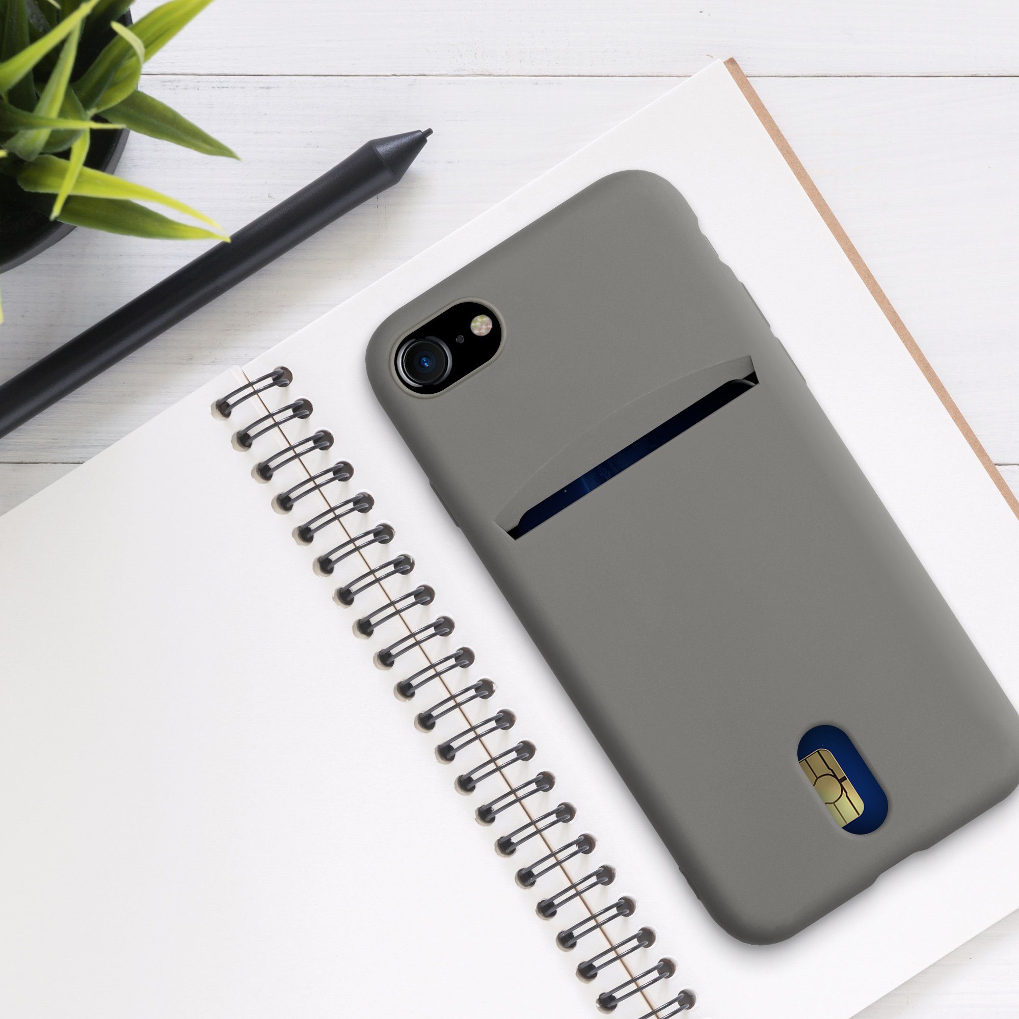 kwmobile Handyhülle Hülle für Apple iPhone SE / 8 / 7, Handy Schutzhülle Cover Case mit Kartenfach