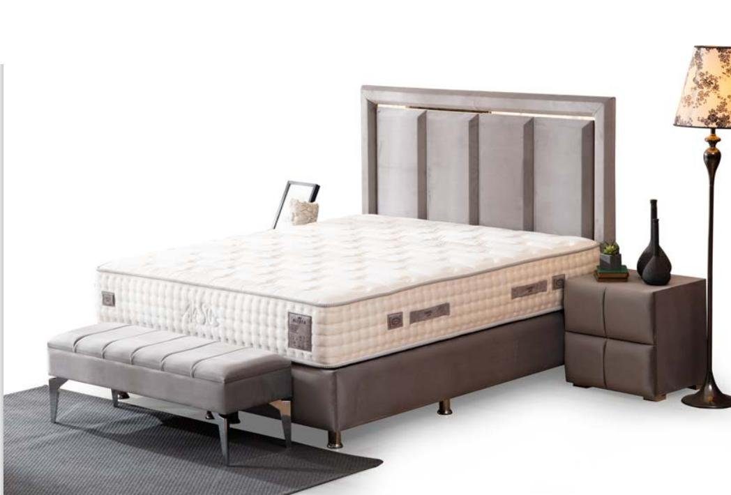 Schlafzimmer-Set mit Set Luxus 2x Hocker In Made Set, JVmoebel Design Nachttische Bett Schlafzimmer Europe
