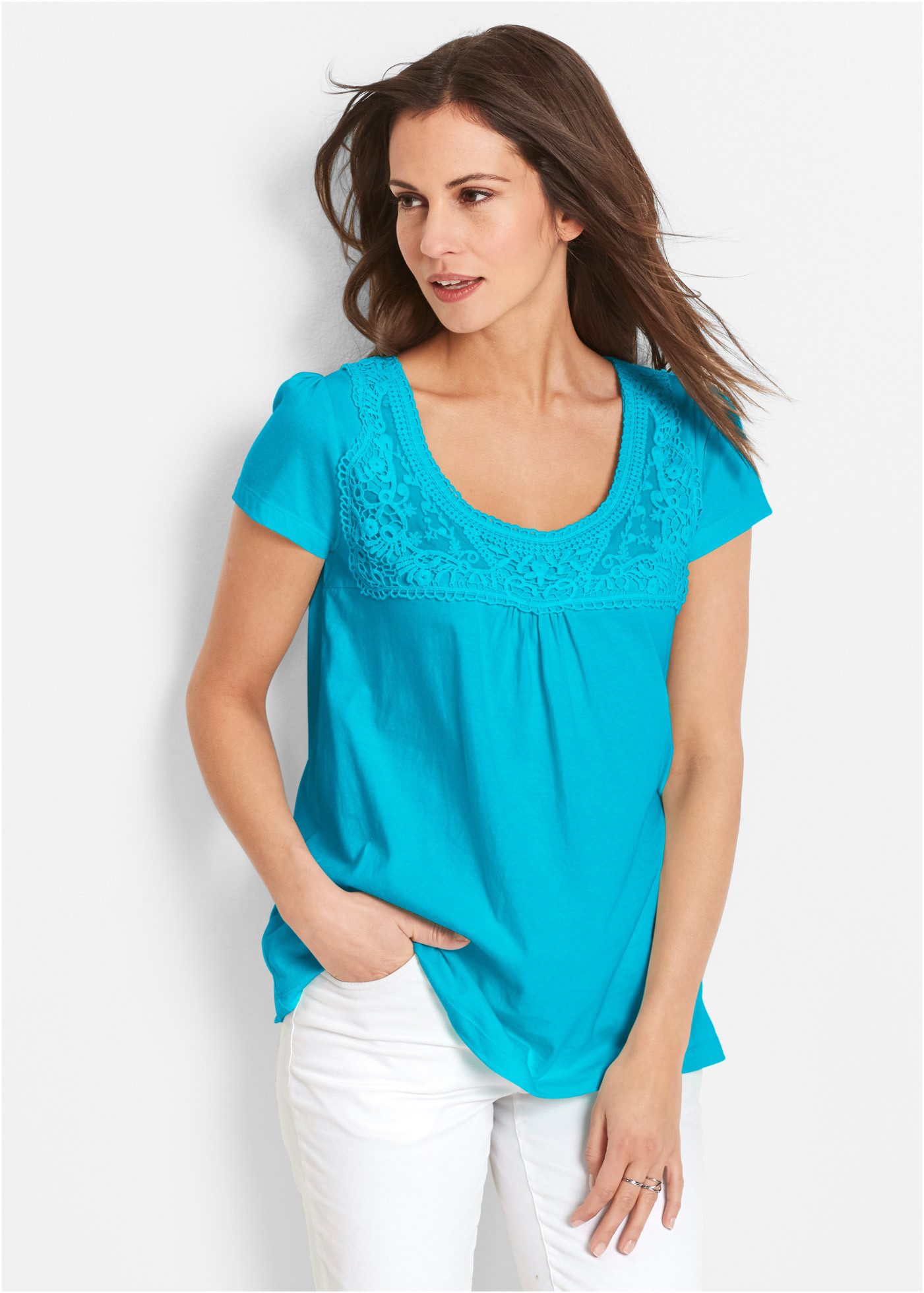 bonprix T-Shirt bequeme Passform, mit Spitzenapplikation in Häkel-Optik, aus Baumwolle