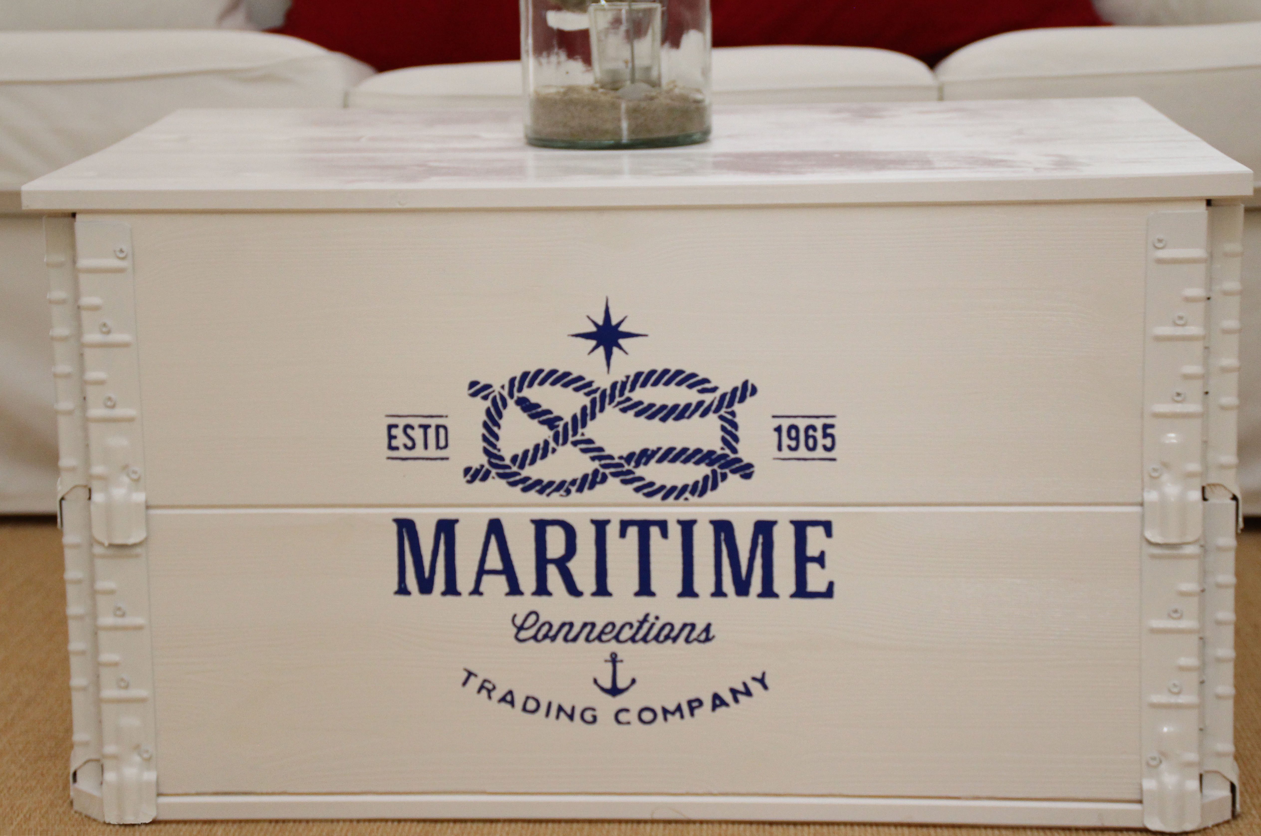 Uncle Joe´s Truhentisch, in maritimem Vintage-Look